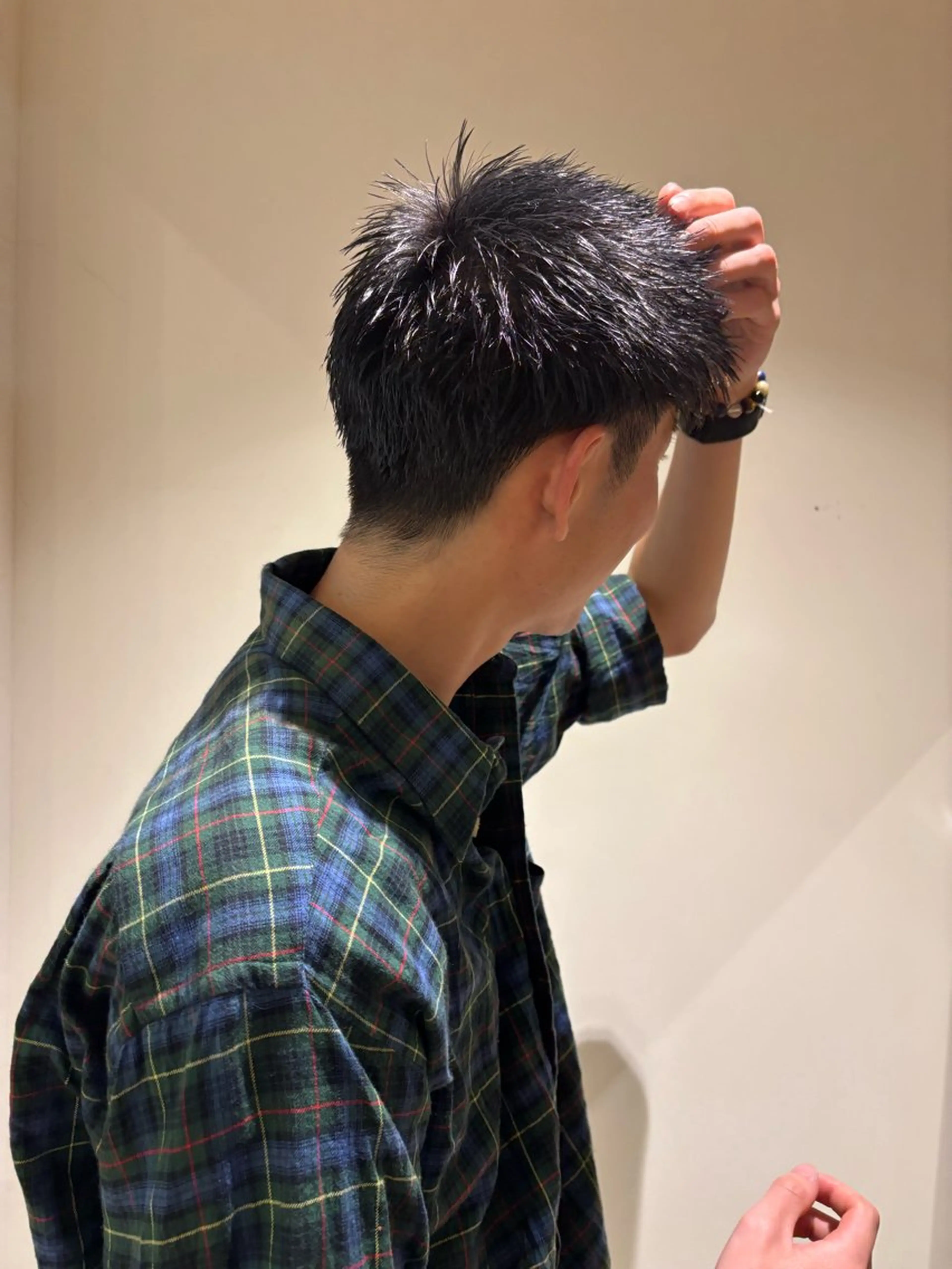 メンズ スパイキーショート 津田 里菜のヘアスタイル