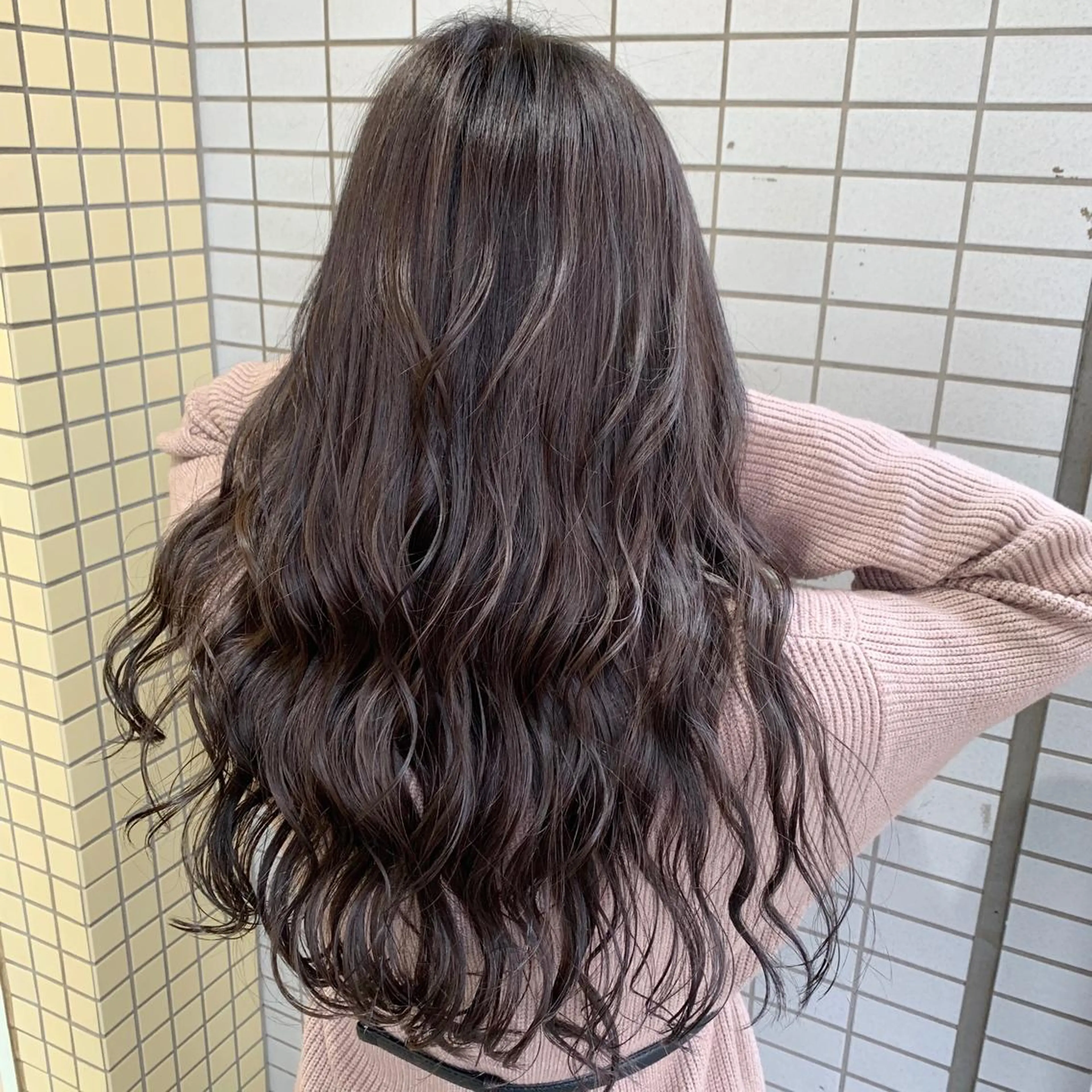 ロング カラー アッシュ ブラウンカラー ピンクカラー ピンクブラウン mimiiy梅田 中崎町ハイトーンのヘアスタイル