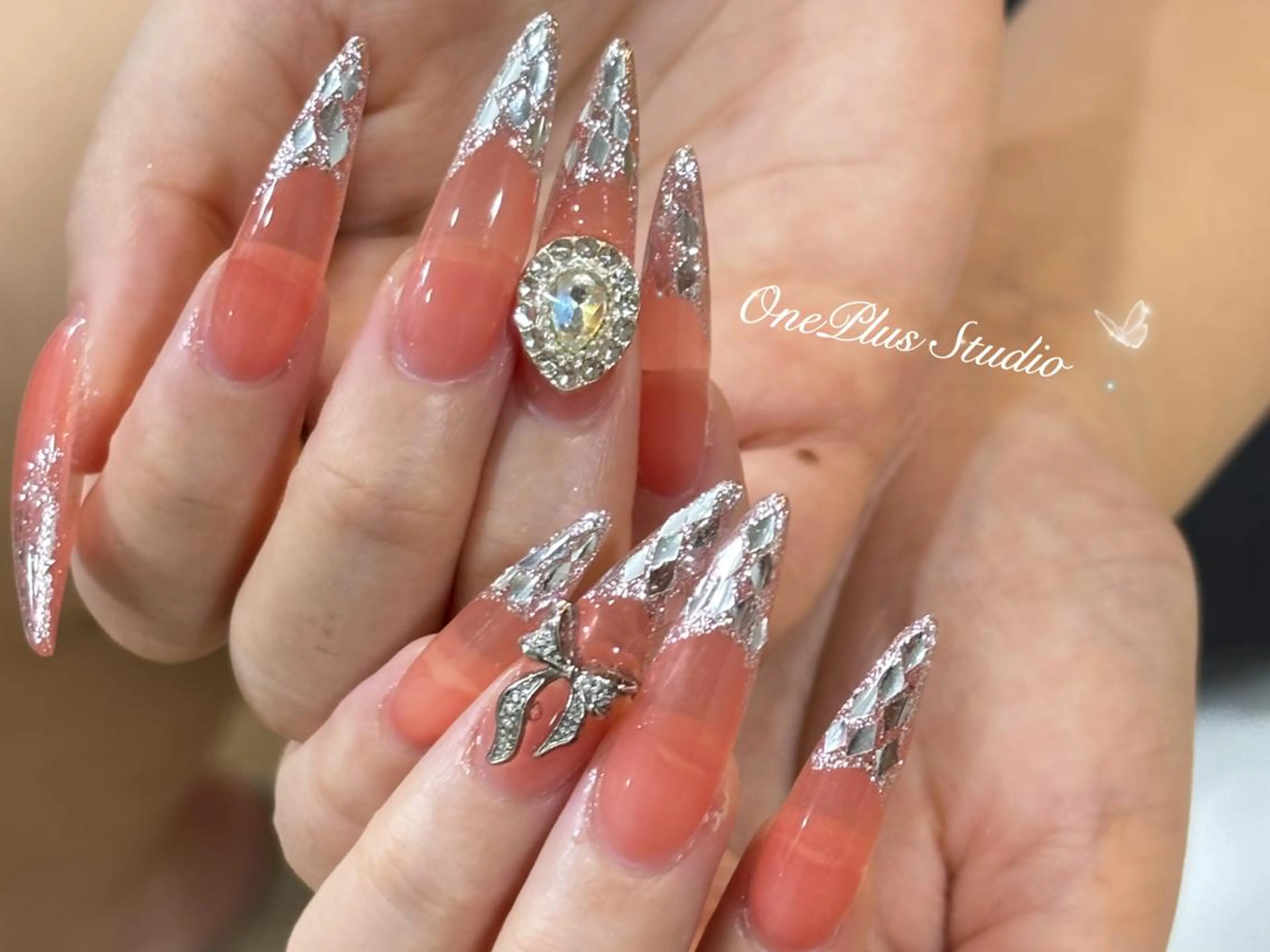 ネイル アートネイル オーロラネイル ガーリー キラキラネイル 韓国ネイル haruka 🧸のネイルデザイン