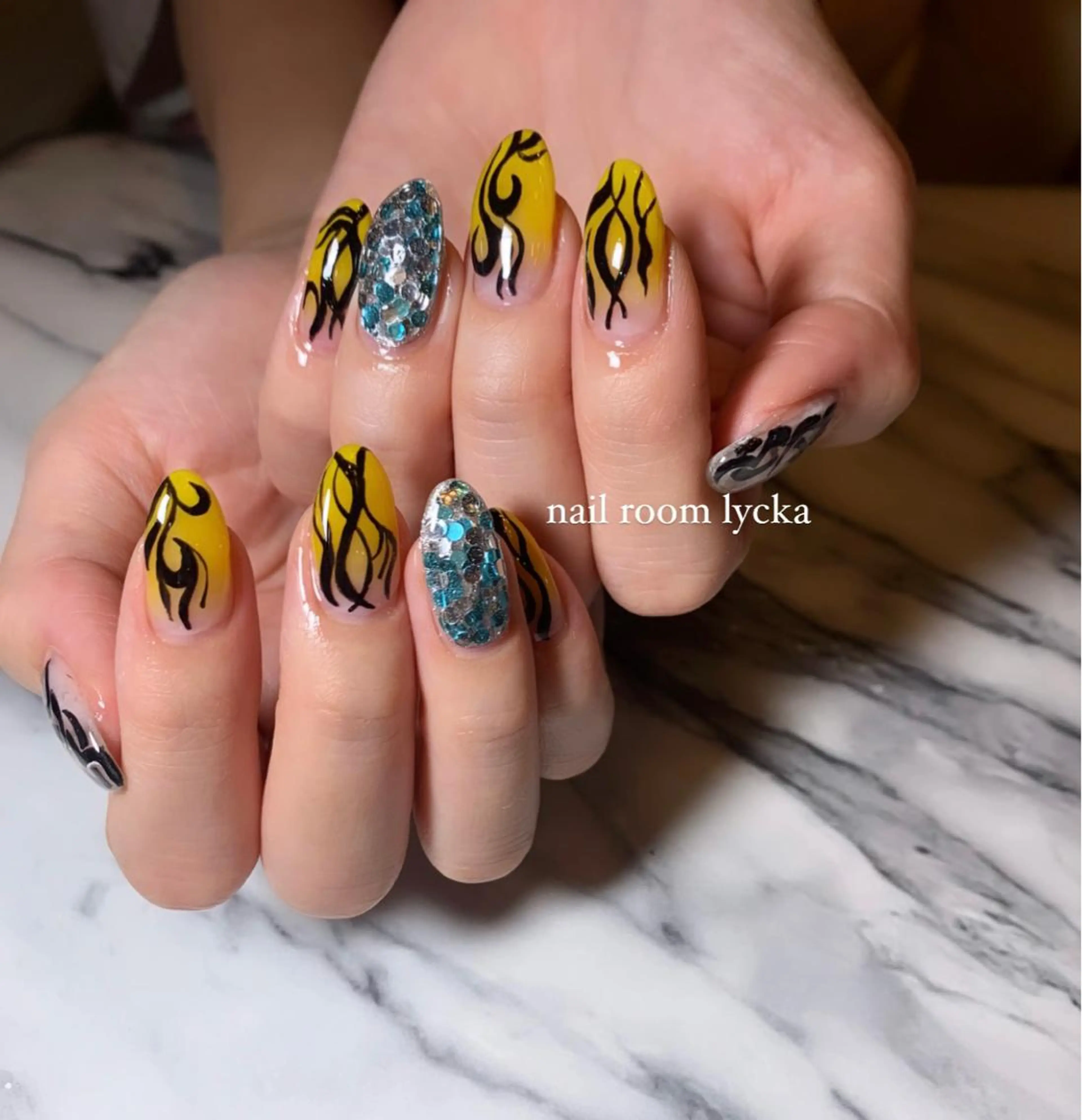 ネイル ﾈｲﾙﾙｰﾑﾘｯｶ 𝐦𝐚𝐲𝐮のネイルデザイン