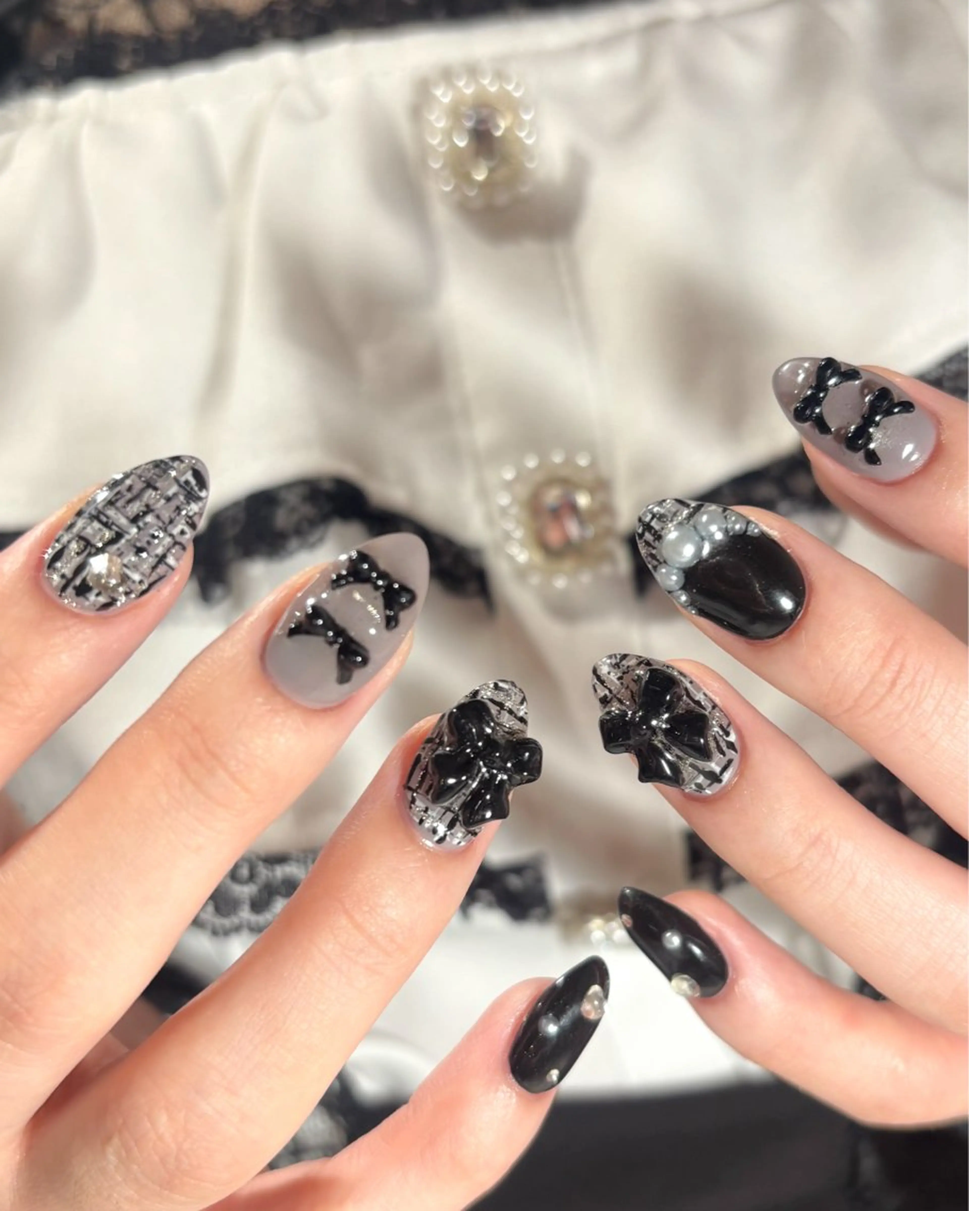 ネイル ツイードネイル ハンドネイル émure. / パラジェル認定のネイルデザイン