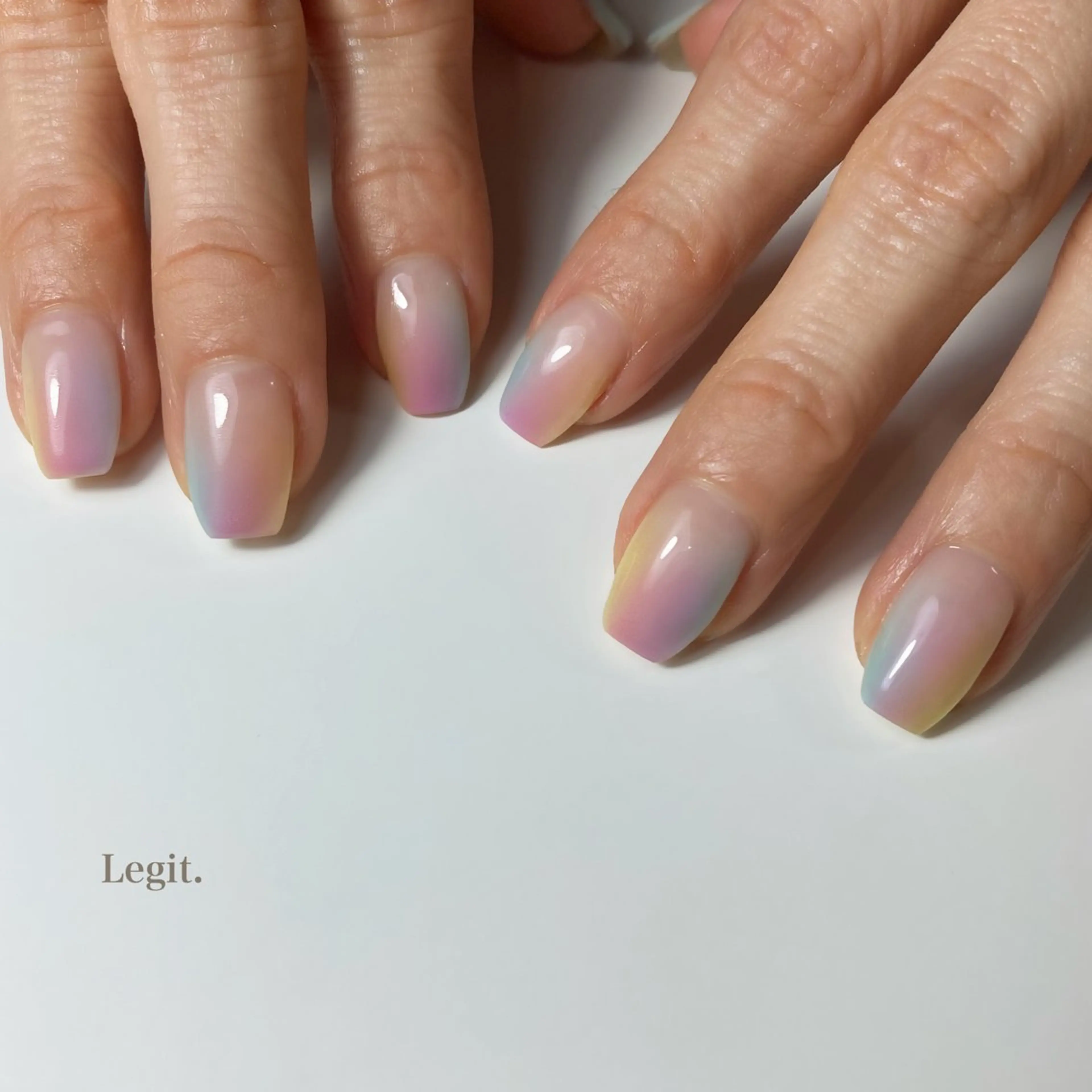ネイル グラデーション Legit nail salonのネイルデザイン