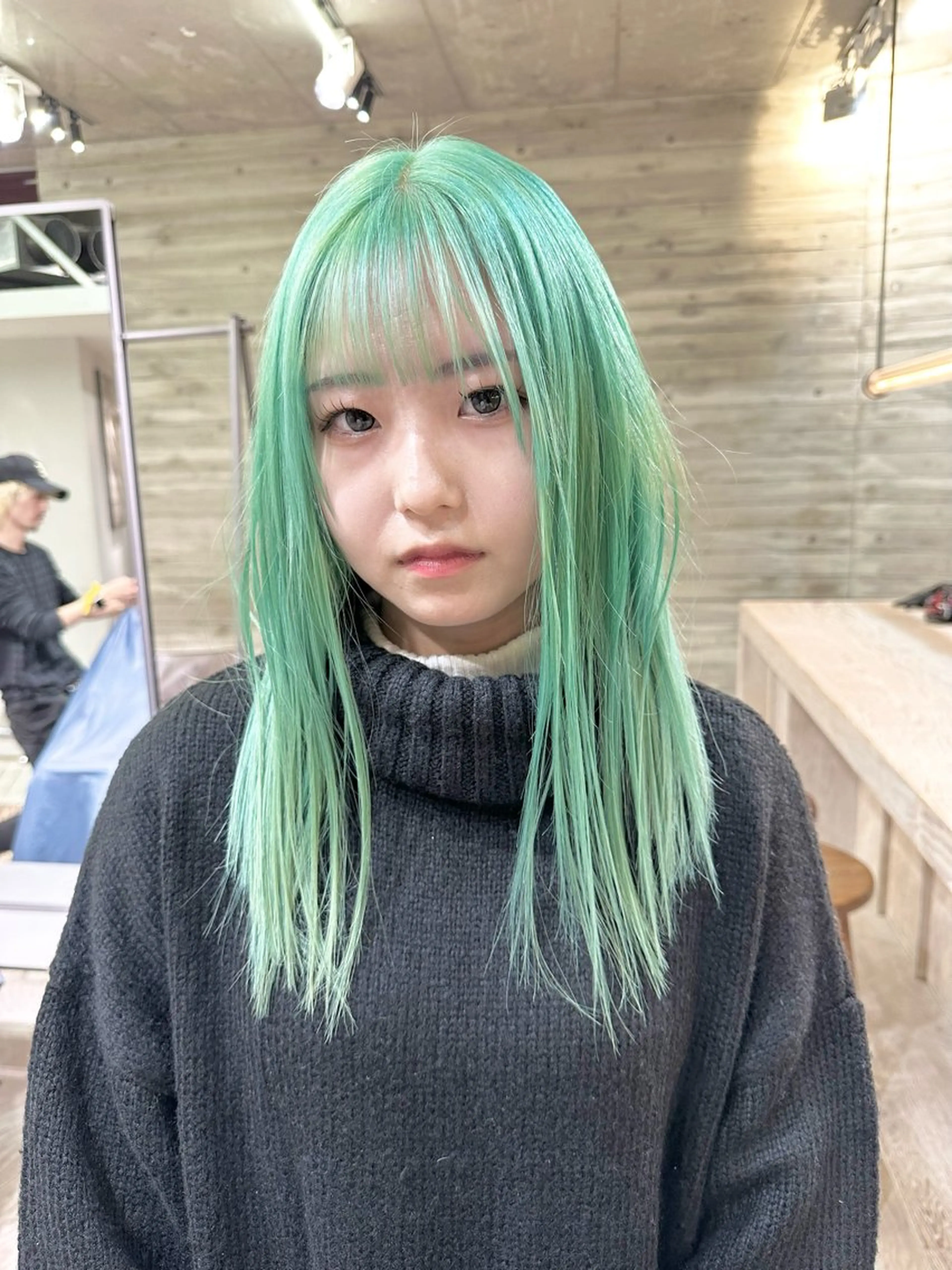 ミディアム カラー ヘアカラー トリートメント kai .のヘアスタイル