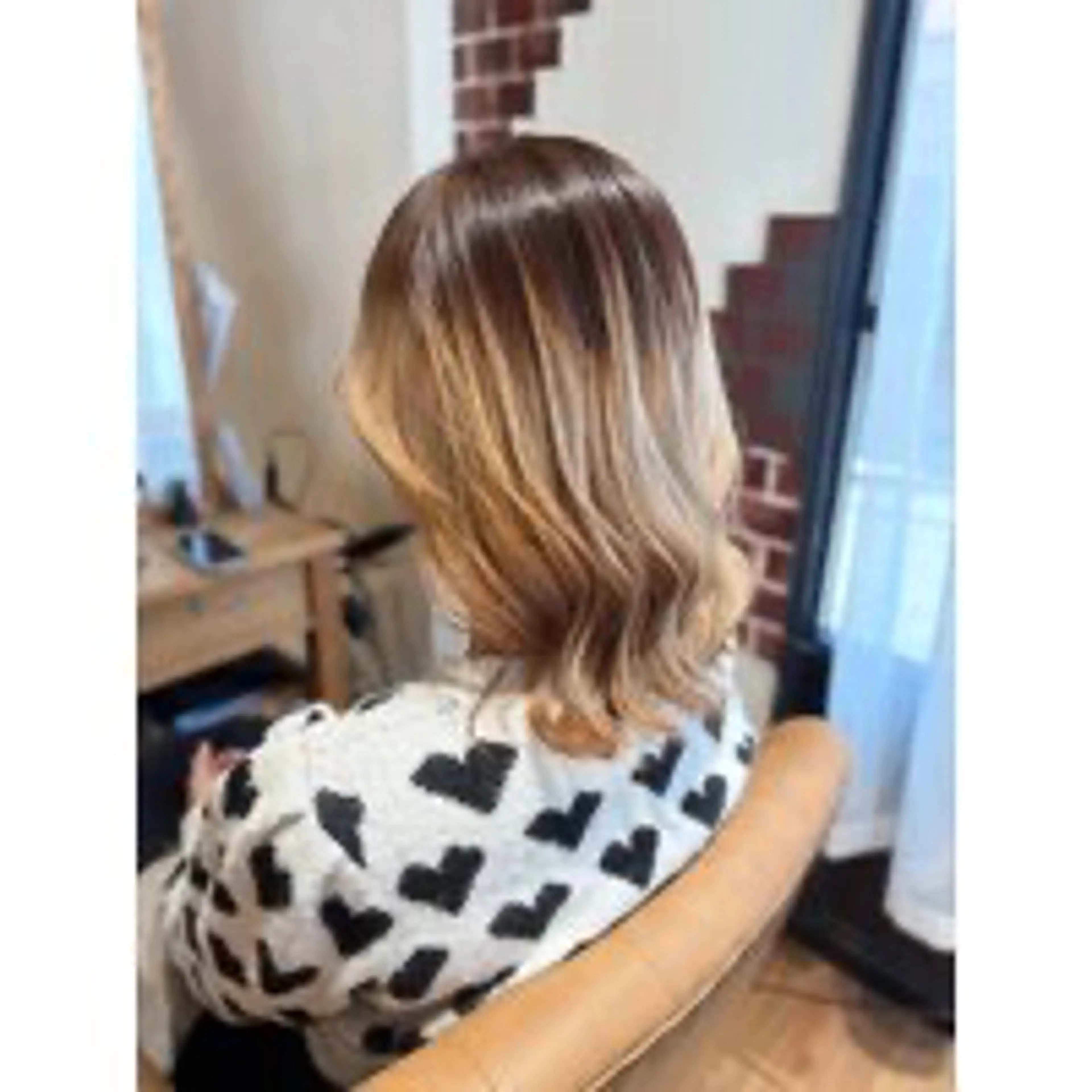 ミディアム カラー ヘアカラー 高口 小春のヘアスタイル