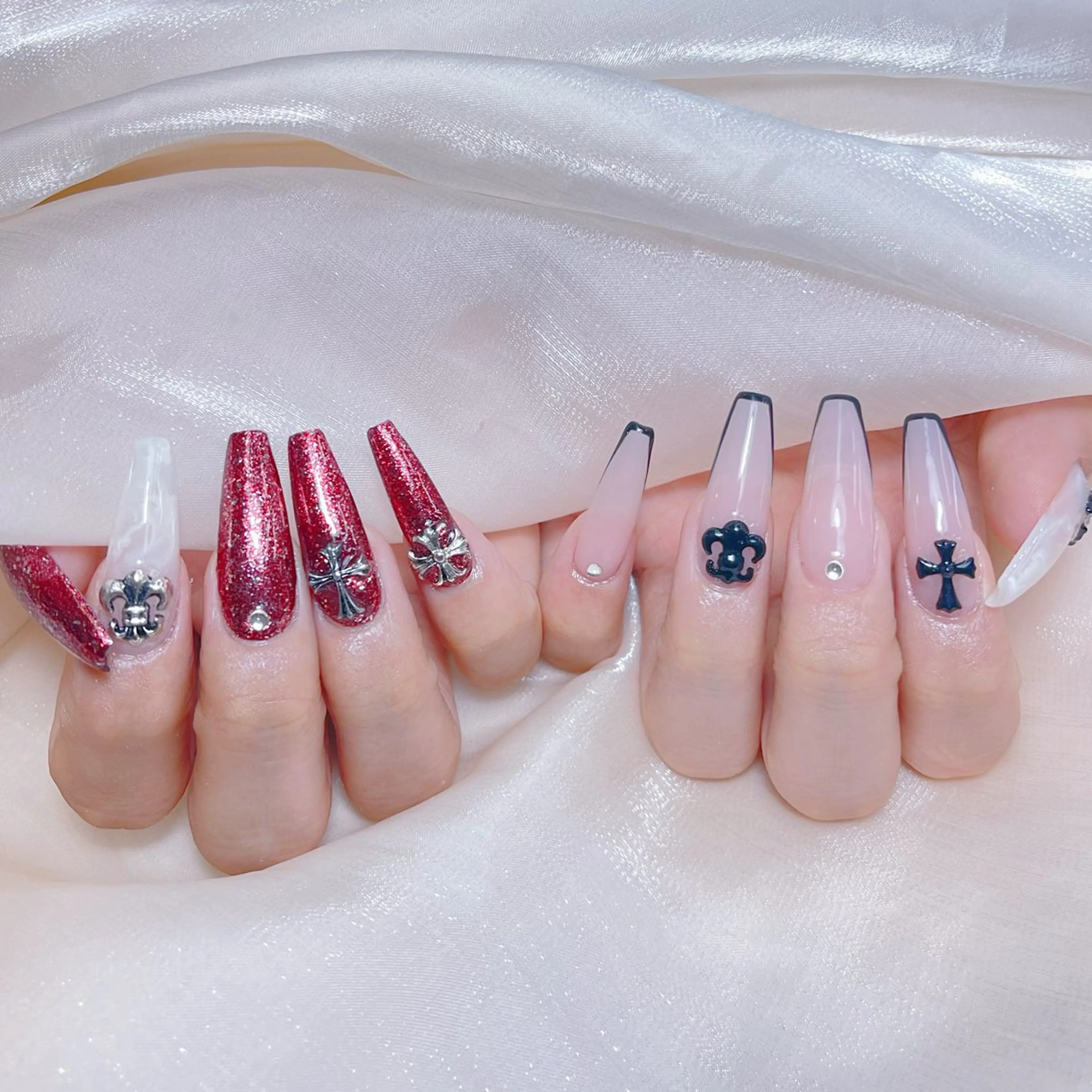 ネイル オーロラネイル フレンチネイル ハート 韓国ネイル レース ハンドネイル Melody Nail所属・Melody  3D/スカルプ専門店のネイルデザイン