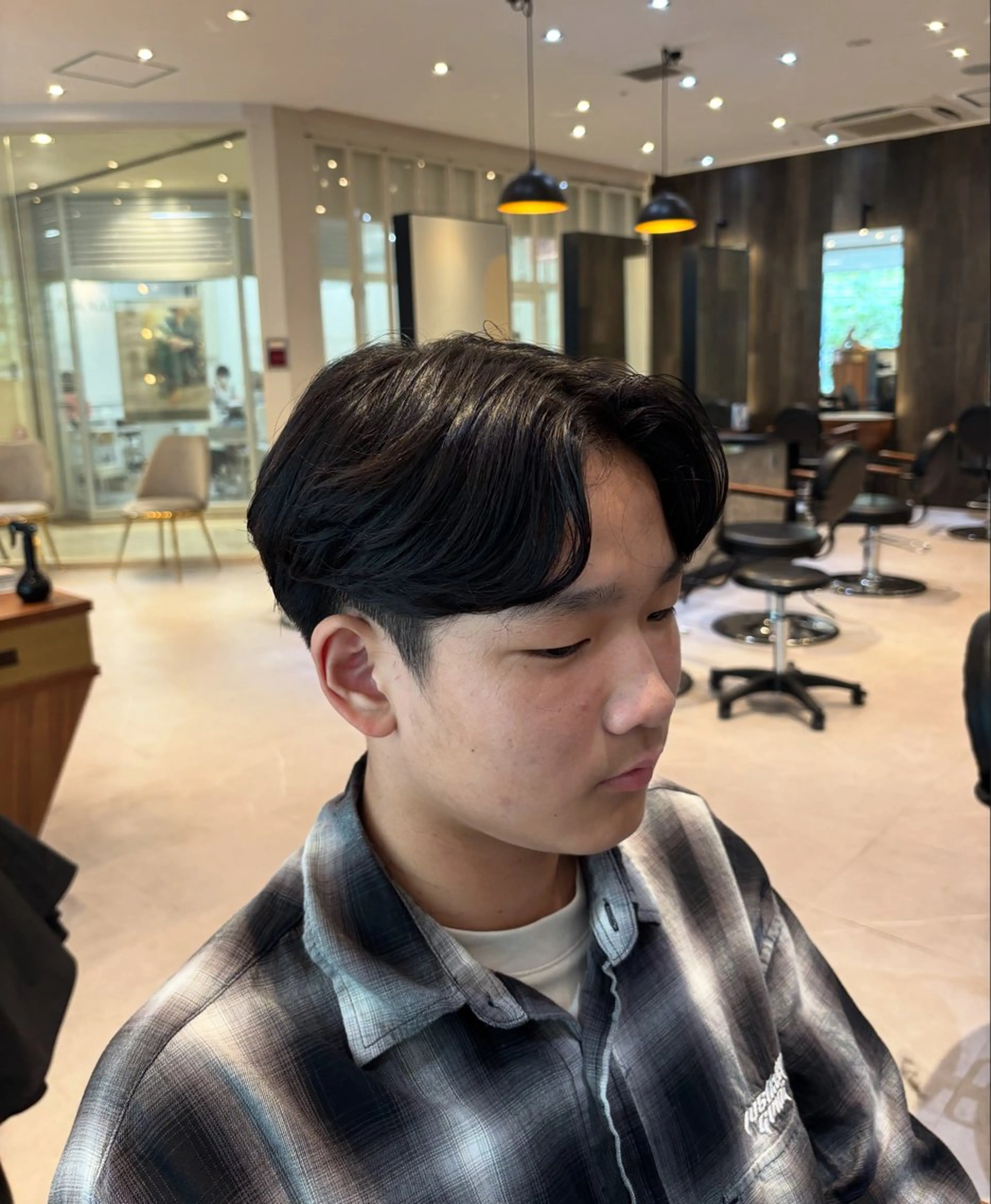 メンズ センターパート メンズパーマ カット メンズ特化/ 透明感カラー/りなのヘアスタイル