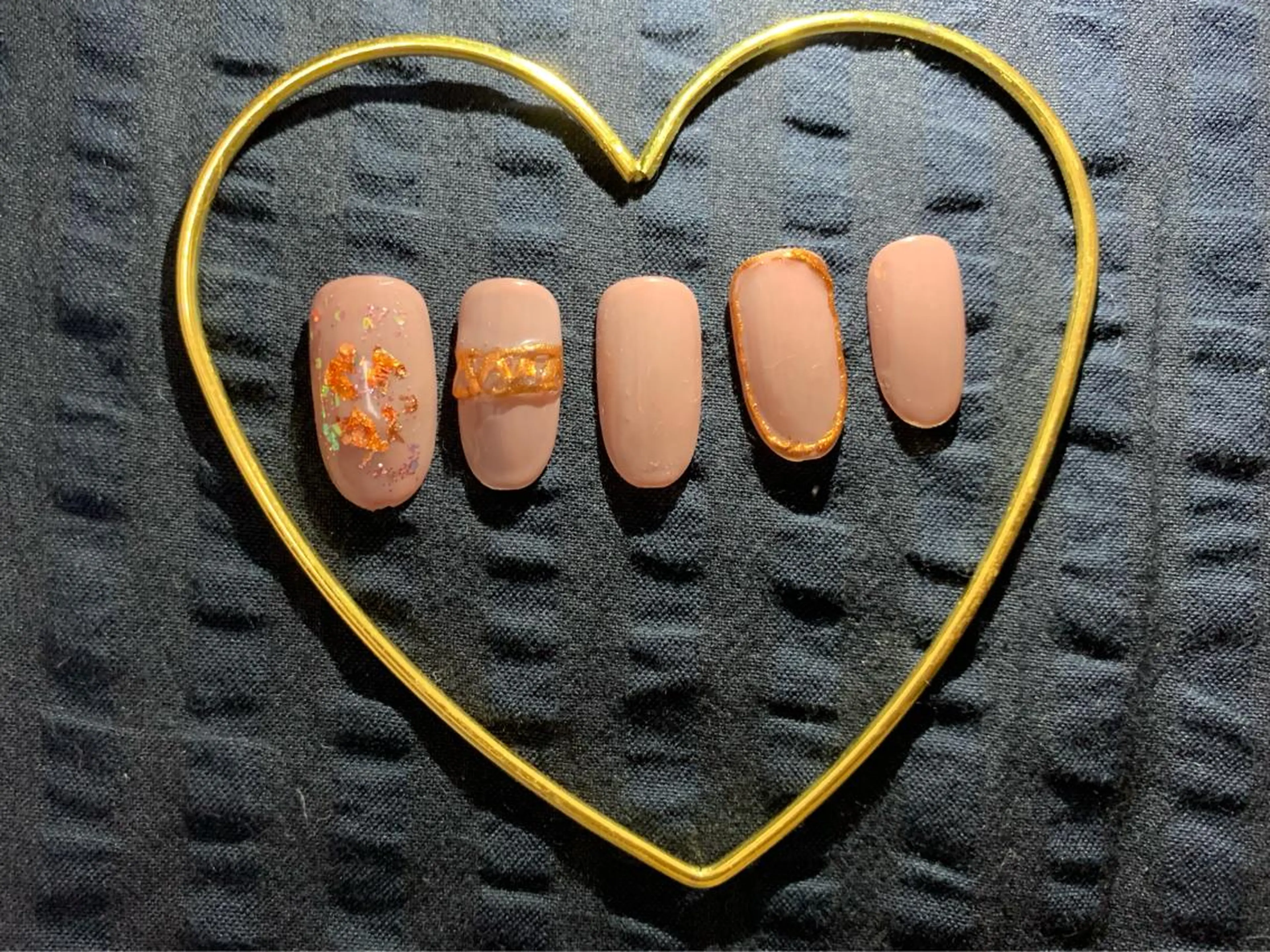 ネイル ゴールド ミラーネイル ニュアンスネイル noheanail YONEDAのネイルデザイン