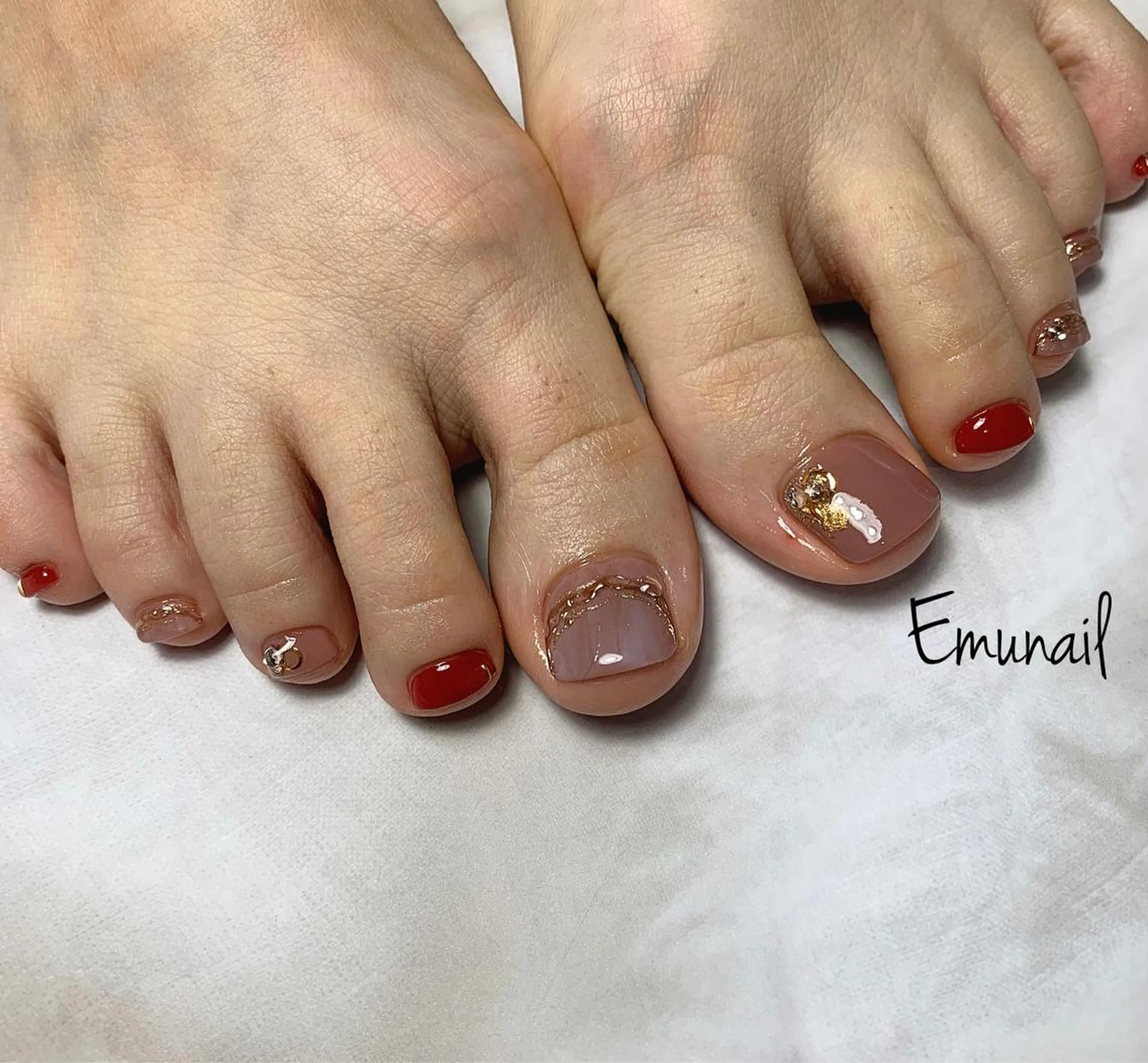 ネイル フットネイル Emu Nailのネイルデザイン