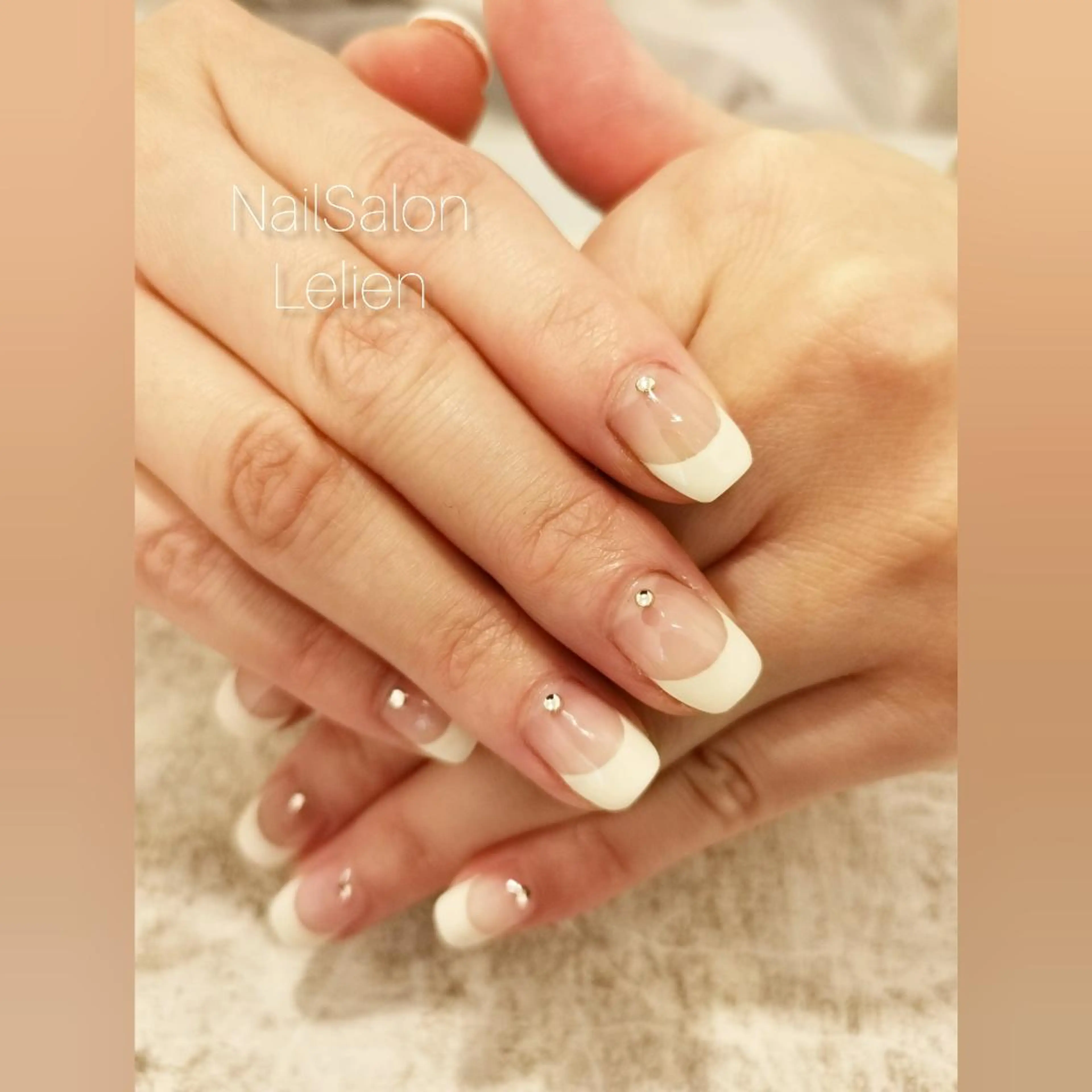 ネイル フレンチネイル ピンク ストーンネイル ハンドネイル 人気エリア💖完全個室【ルリエ】所属・ネイルサロン Lelienルリエのネイルデザイン