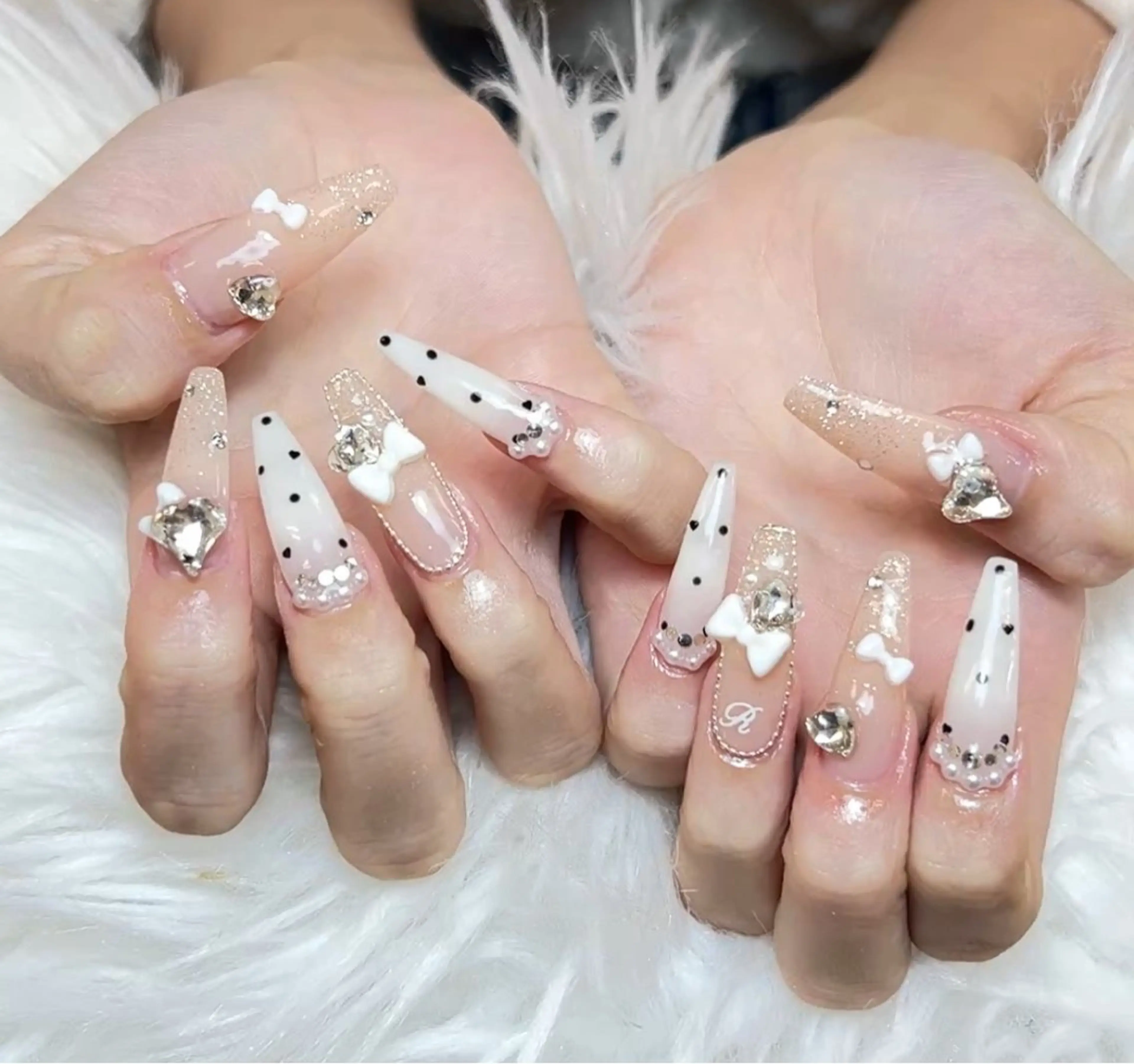 ネイル アートネイル オーロラネイル チークネイル 長さ出し フットネイル Noiranail_ studio川越西口のネイルデザイン