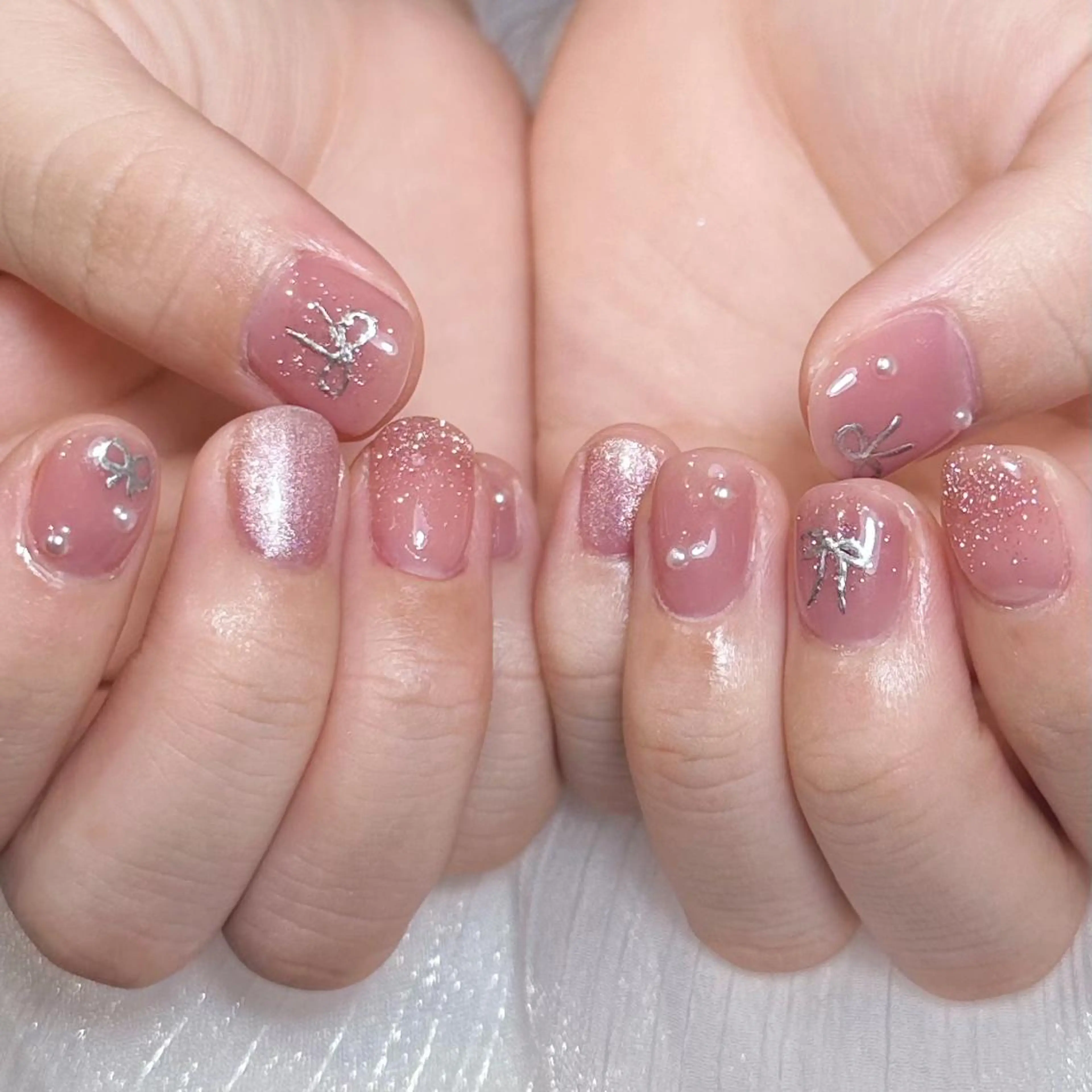 ネイル アートネイル オーロラネイル ガーリー キラキラネイル 韓国ネイル ハンドネイル DIAMOND 💅のネイルデザイン