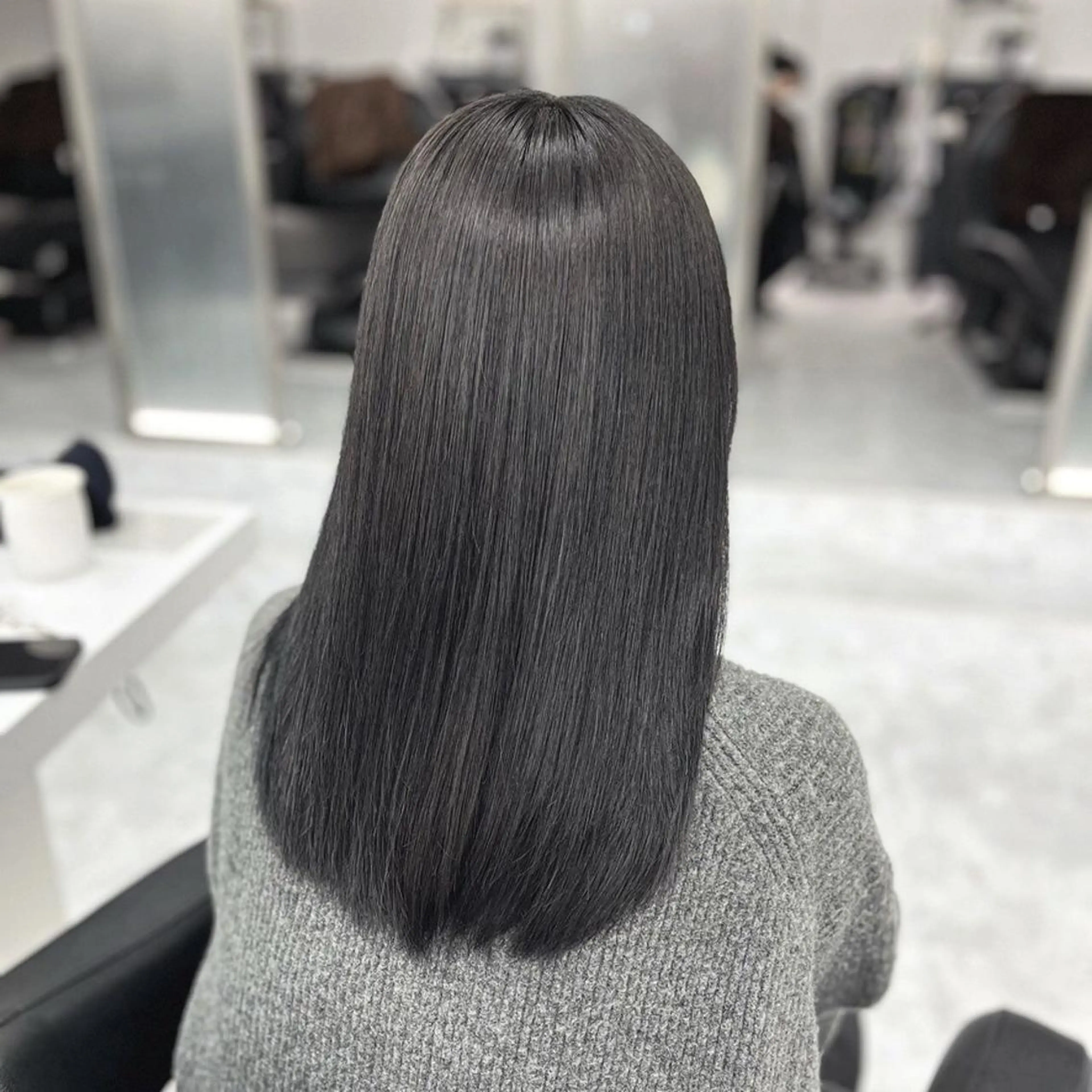 カラー カット 縮毛矯正 韓国風スタイル🪽 暗髪ヘア🪽のヘアスタイル