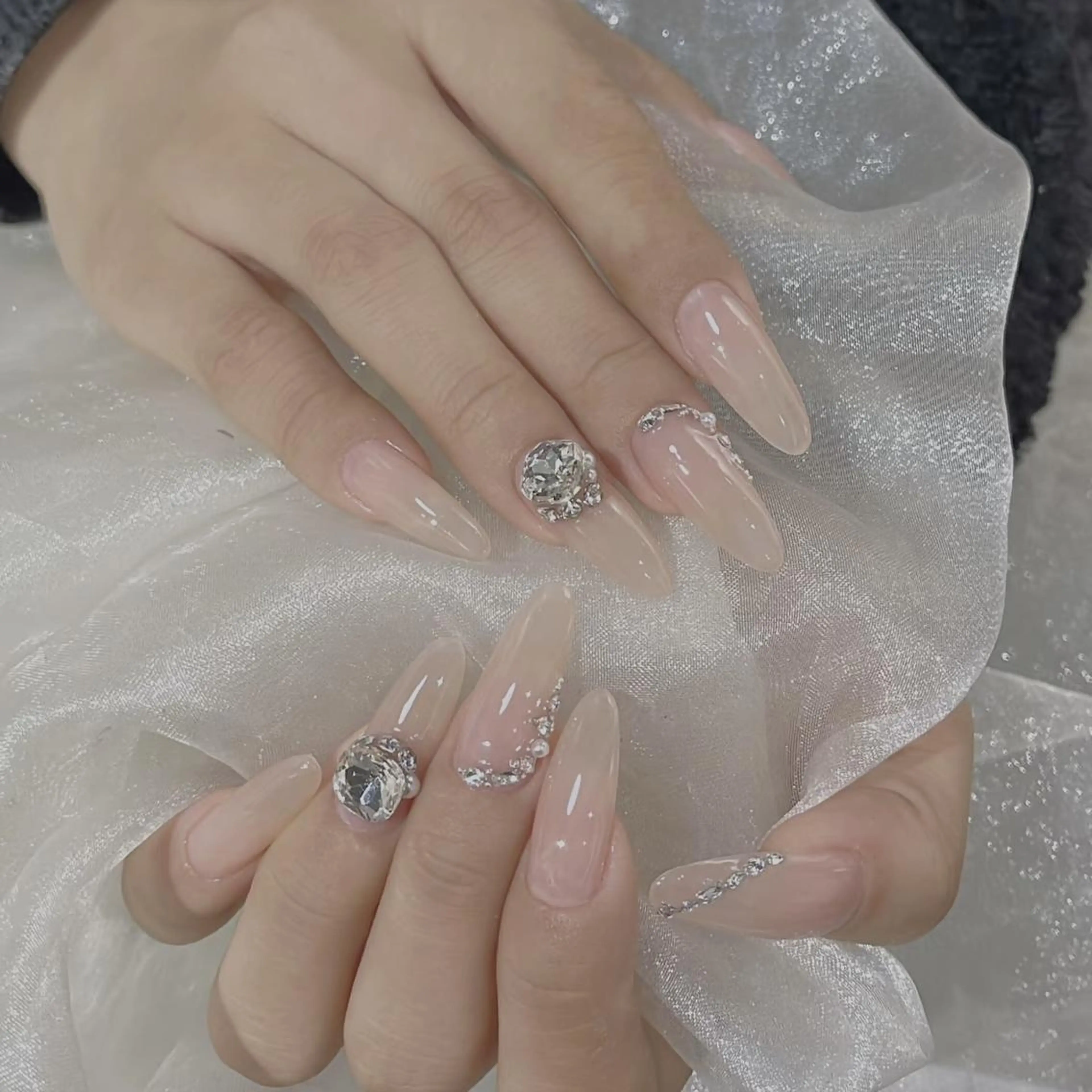 ネイル ハンドネイル DEMAIN- 🕊️のネイルデザイン