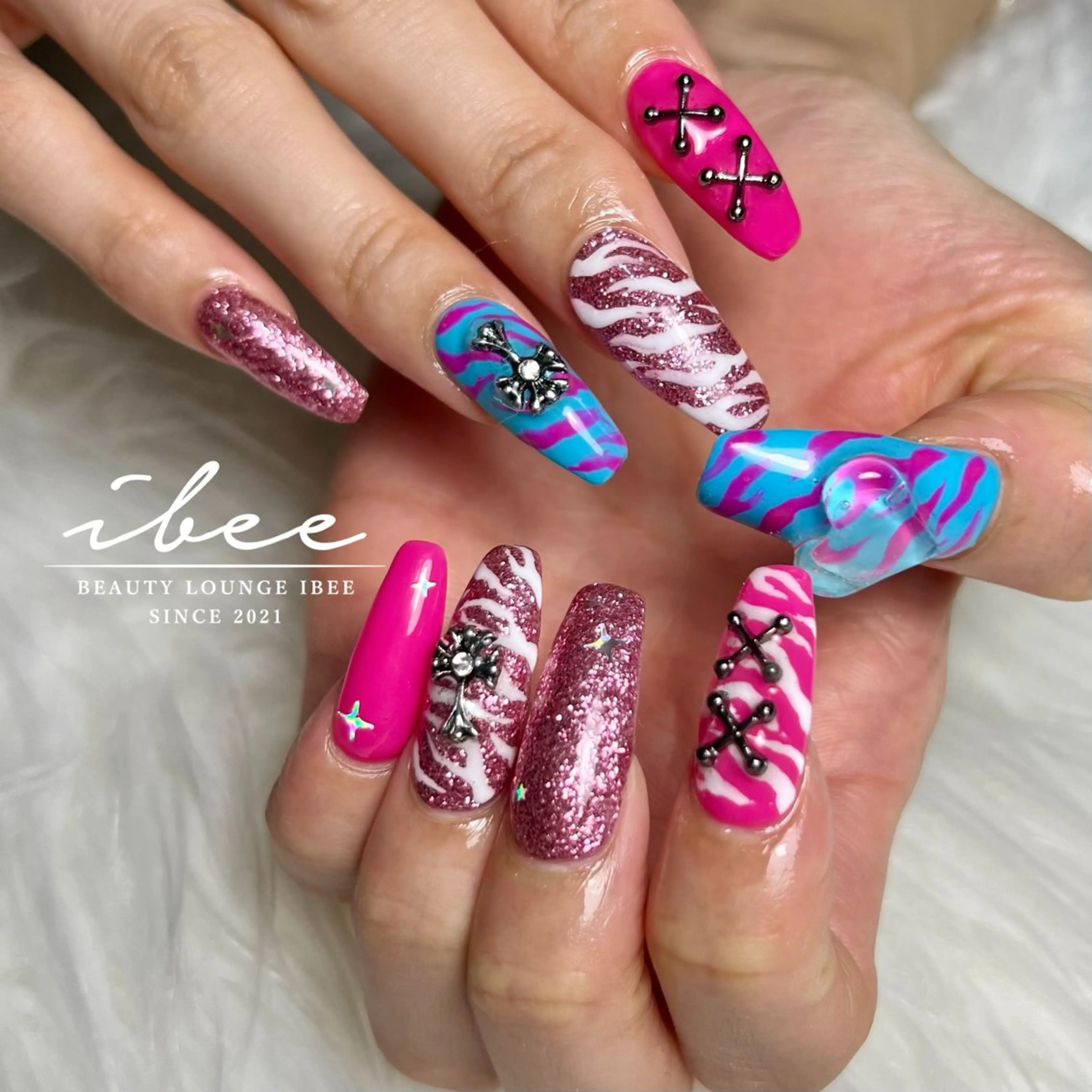 ネイル ハンドネイル ibee nail 🤍yumiのネイルデザイン