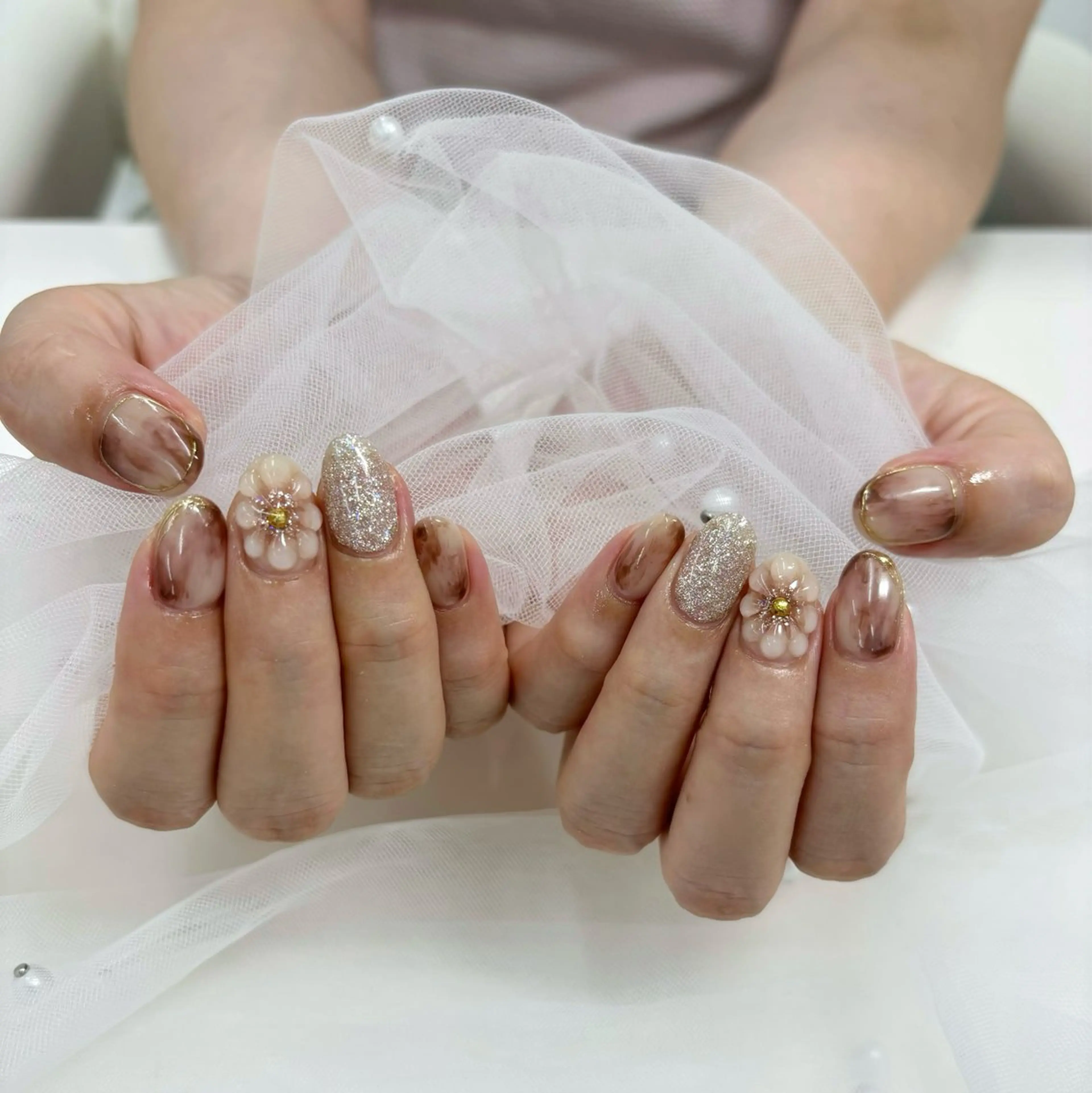 ネイル ぷっくりネイル ハンドネイル 秋元 琴音のネイルデザイン