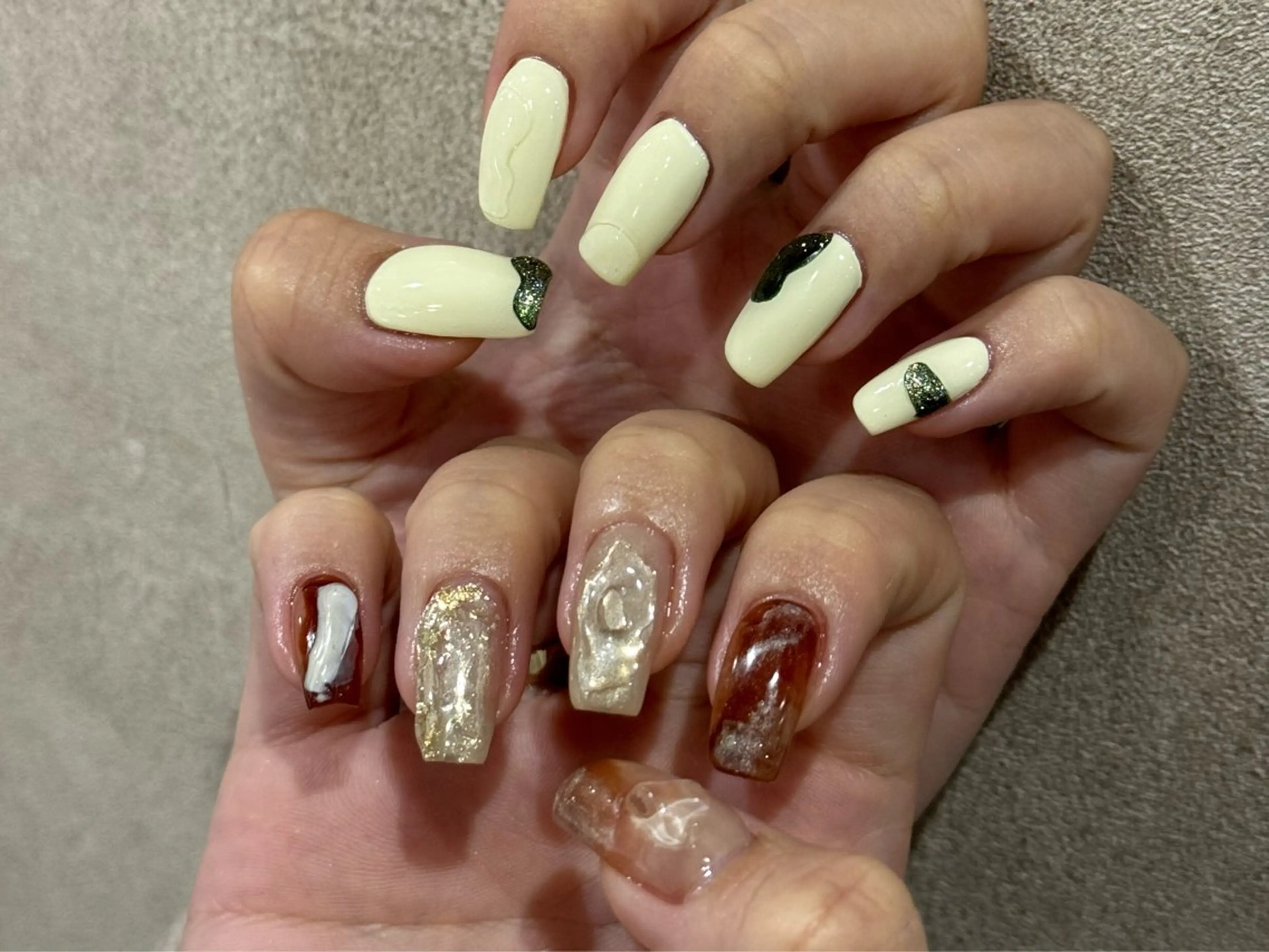 ネイル ジェルネイル 持ち込み ニュアンスネイル パラジェル MONICA KARENのネイルデザイン