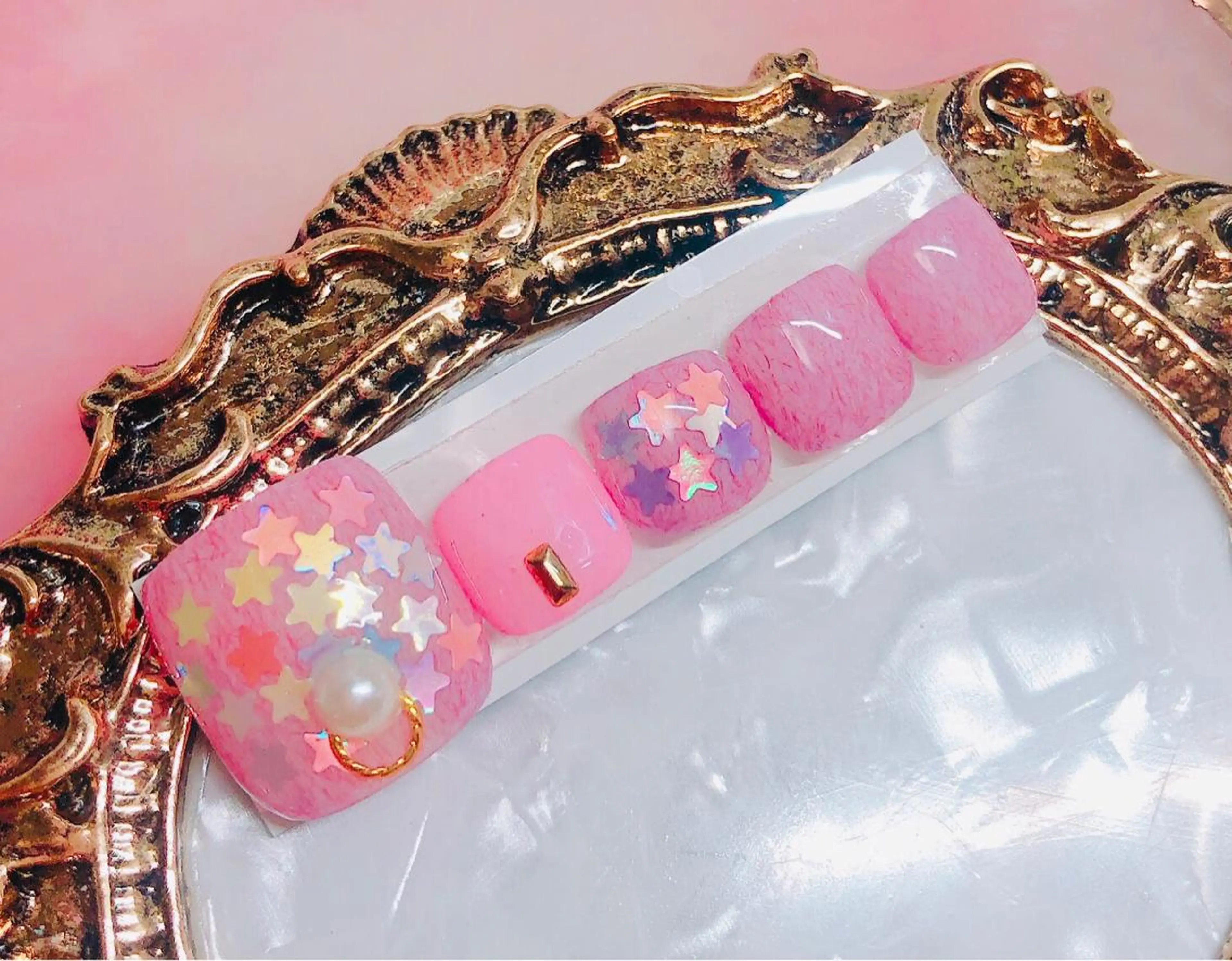 ネイル フットネイル フットネイル CROWN プライベートサロンのネイルデザイン