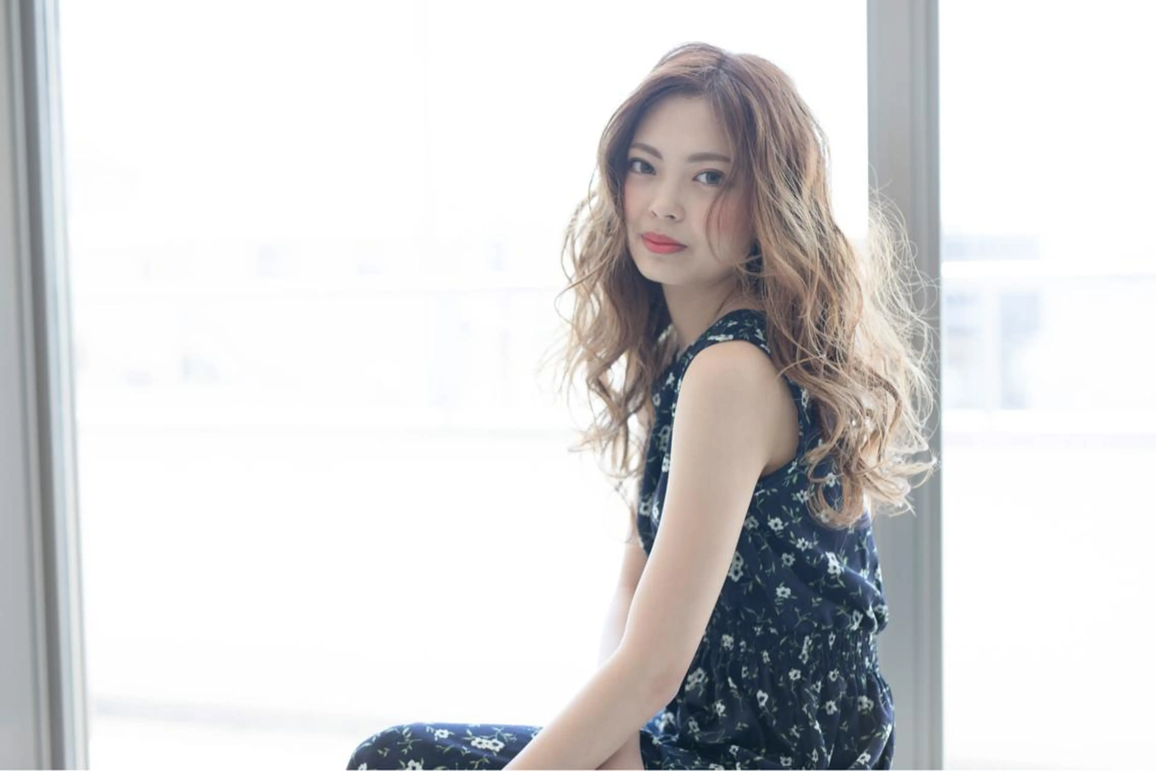 セミロング カラー フリーランス【Chill-hus】所属・小野 和摩のヘアスタイル