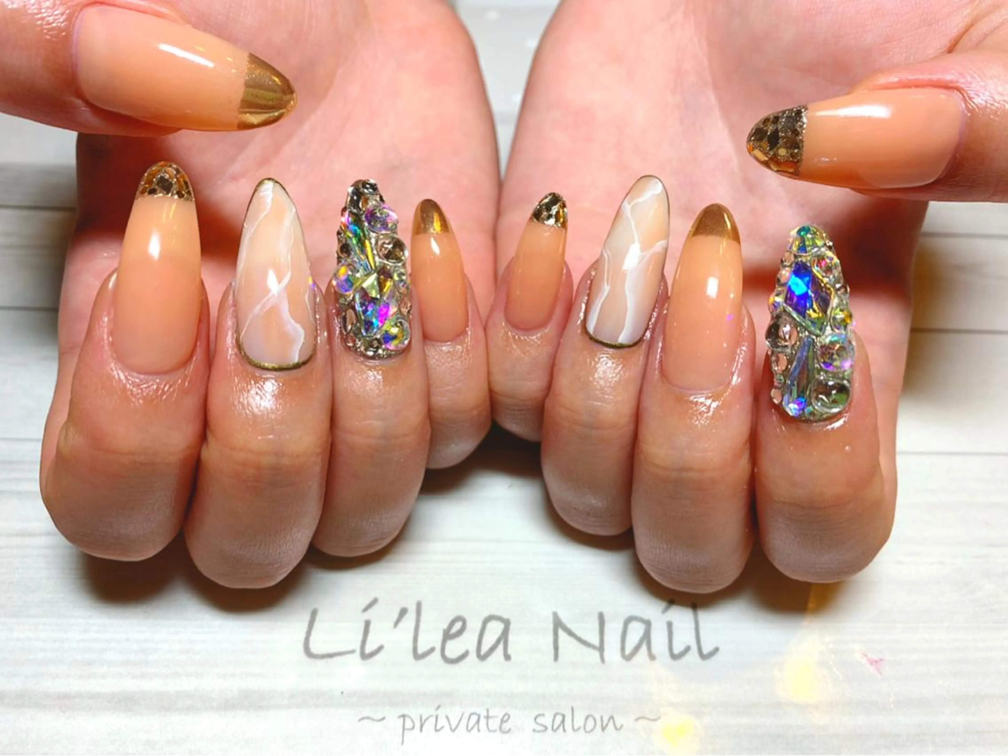 ネイル Li'leaNail AINAのネイルデザイン