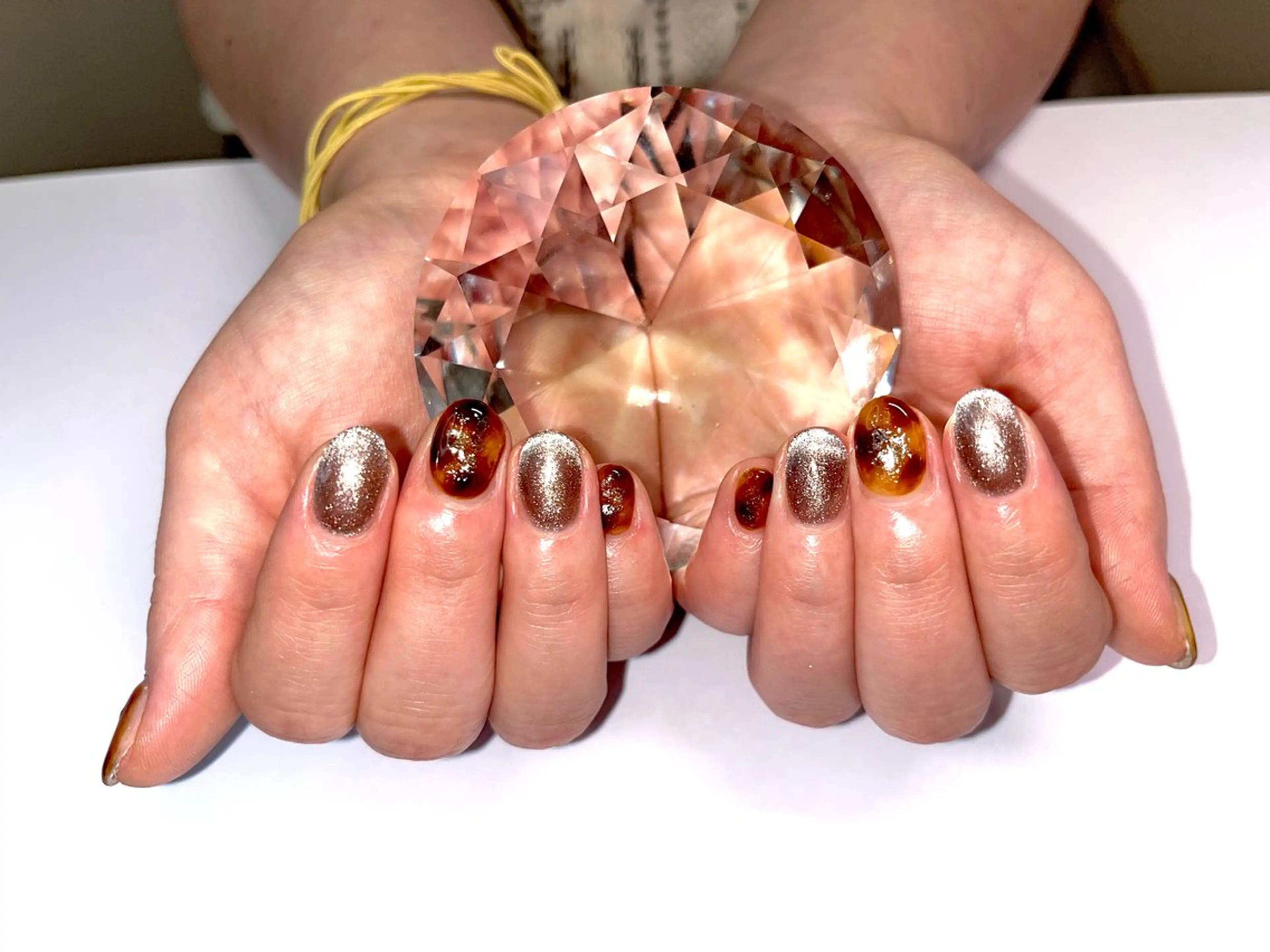 ネイル アートネイル べっ甲ネイル マグネットネイル ニュアンスネイル オフィスネイル ハンドネイル プライベートサロン N's Nailのネイルデザイン