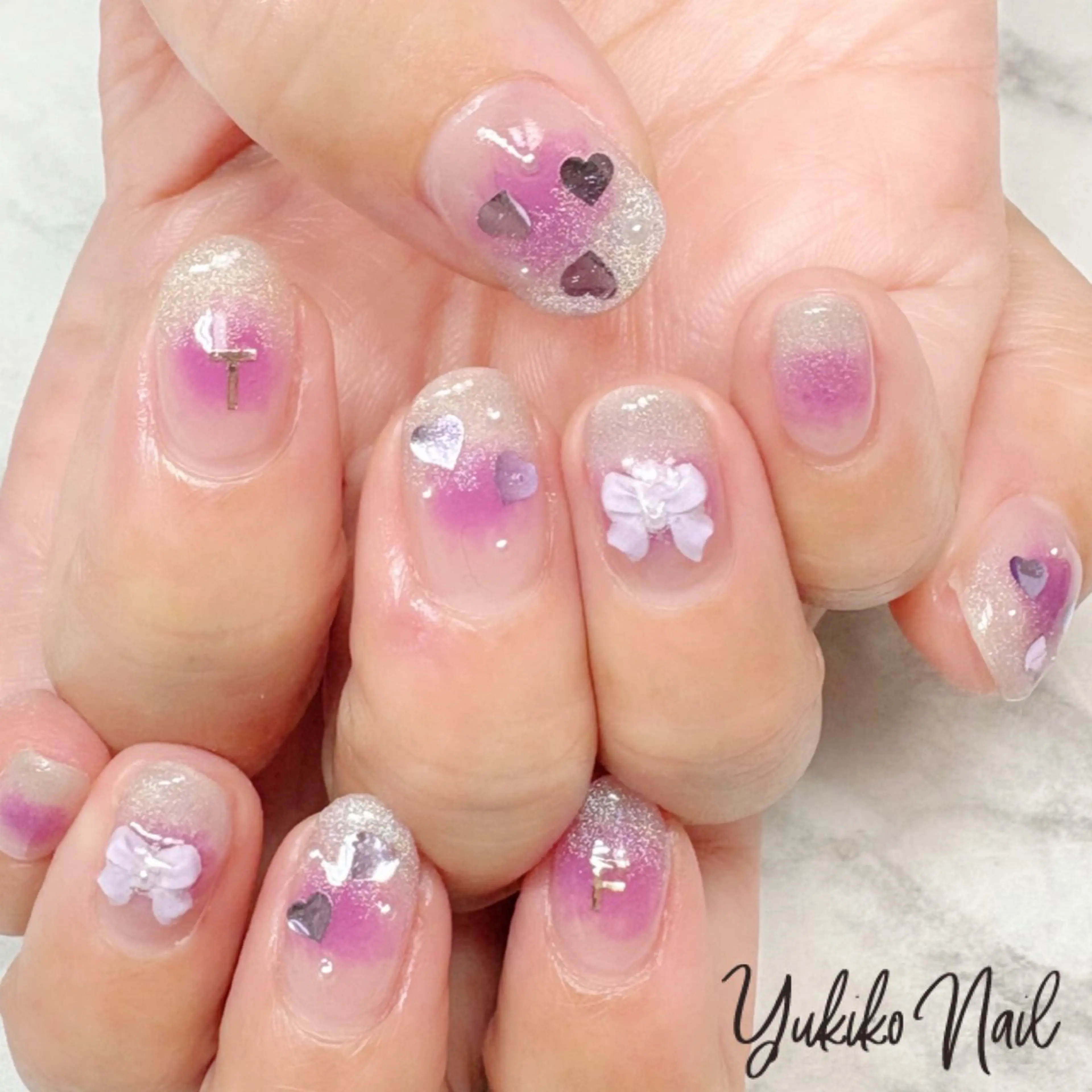 ネイル チークネイル ガーリー ワンホンネイル ハンドネイル ユキコ ネイルのネイルデザイン