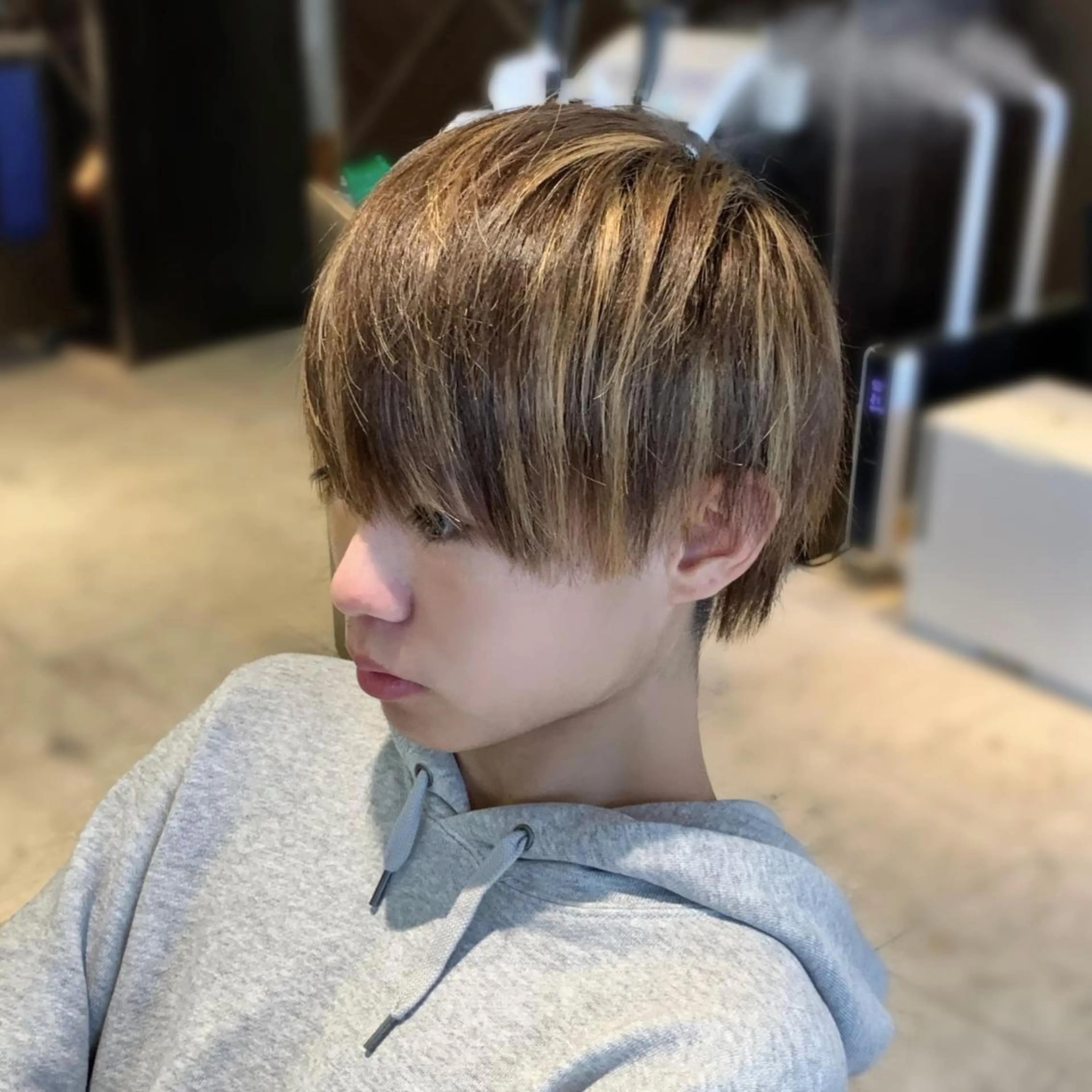カラー ハイライトカラー カット ヘアカラー トリートメント メンズ専門　井藤 雅也のヘアスタイル