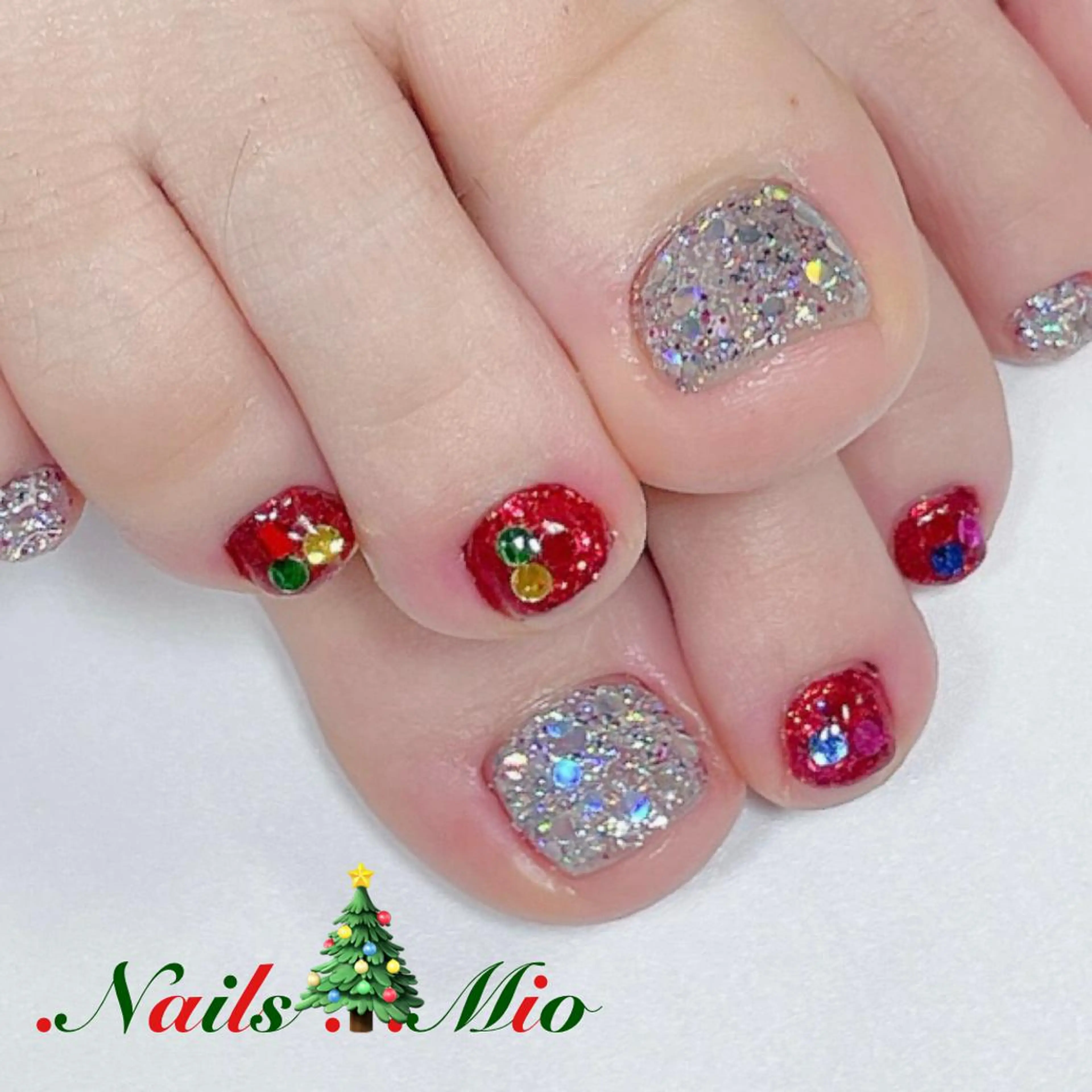 ネイル フットネイル ジェルネイル ワンカラーネイル フットネイル .Nails Mio 赤羽西ネイルサロンのネイルデザイン