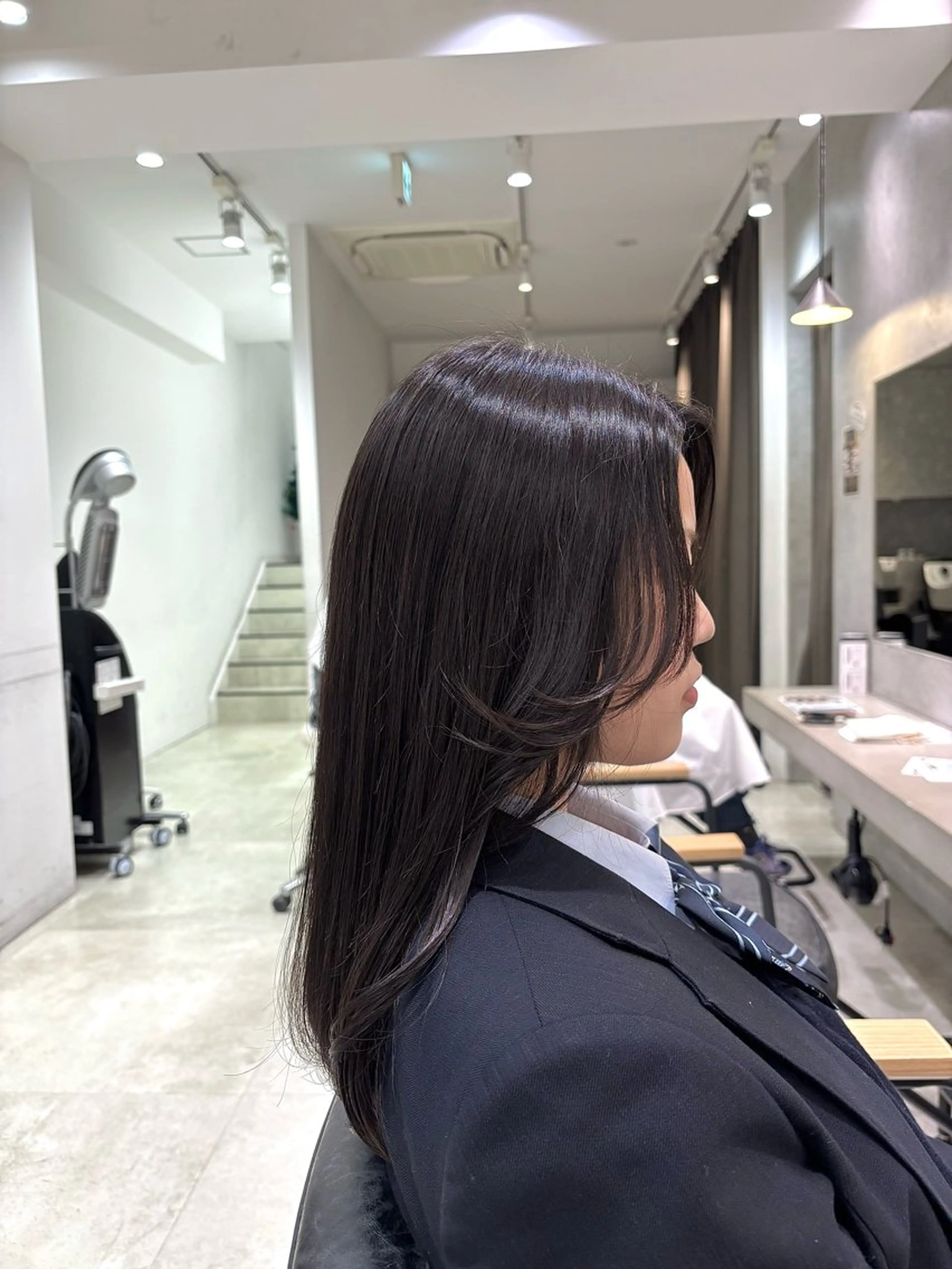 セミロング 羽田 莉野のヘアスタイル