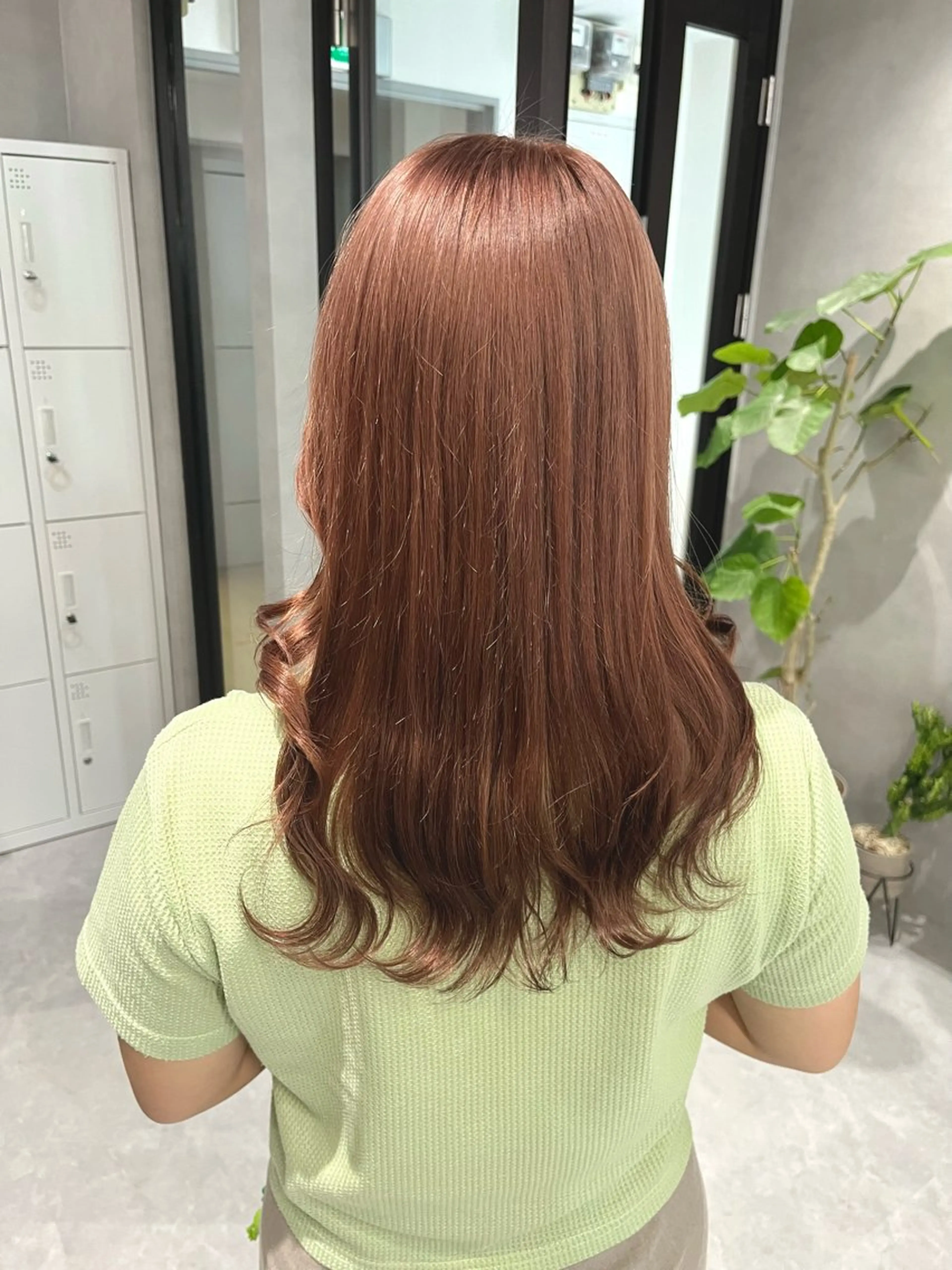 セミロング カラー 暖色ハイトーン特化 🥇Mioのヘアスタイル