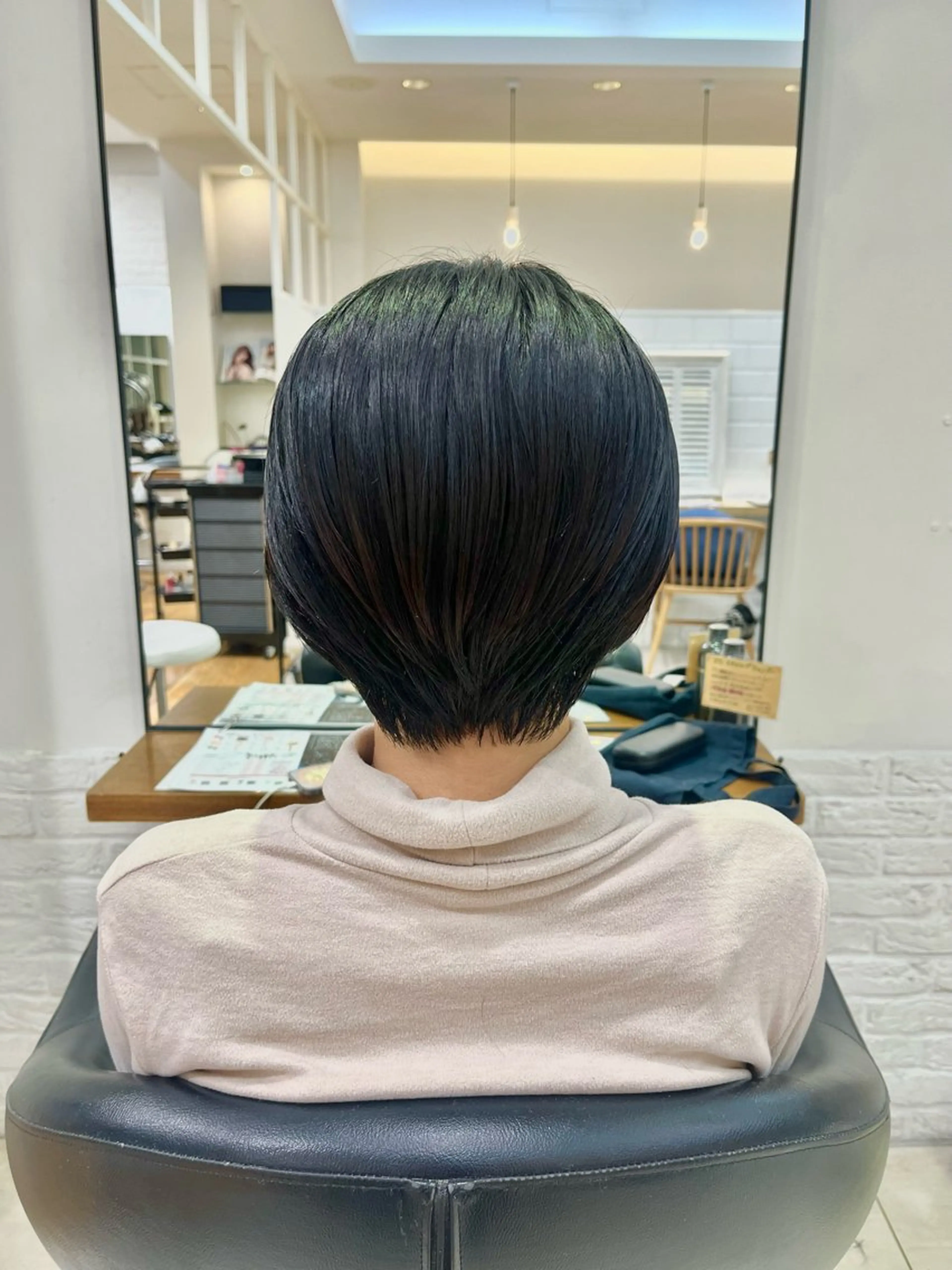 ショート コテ巻き風パーマ🫧 麻尋のヘアスタイル