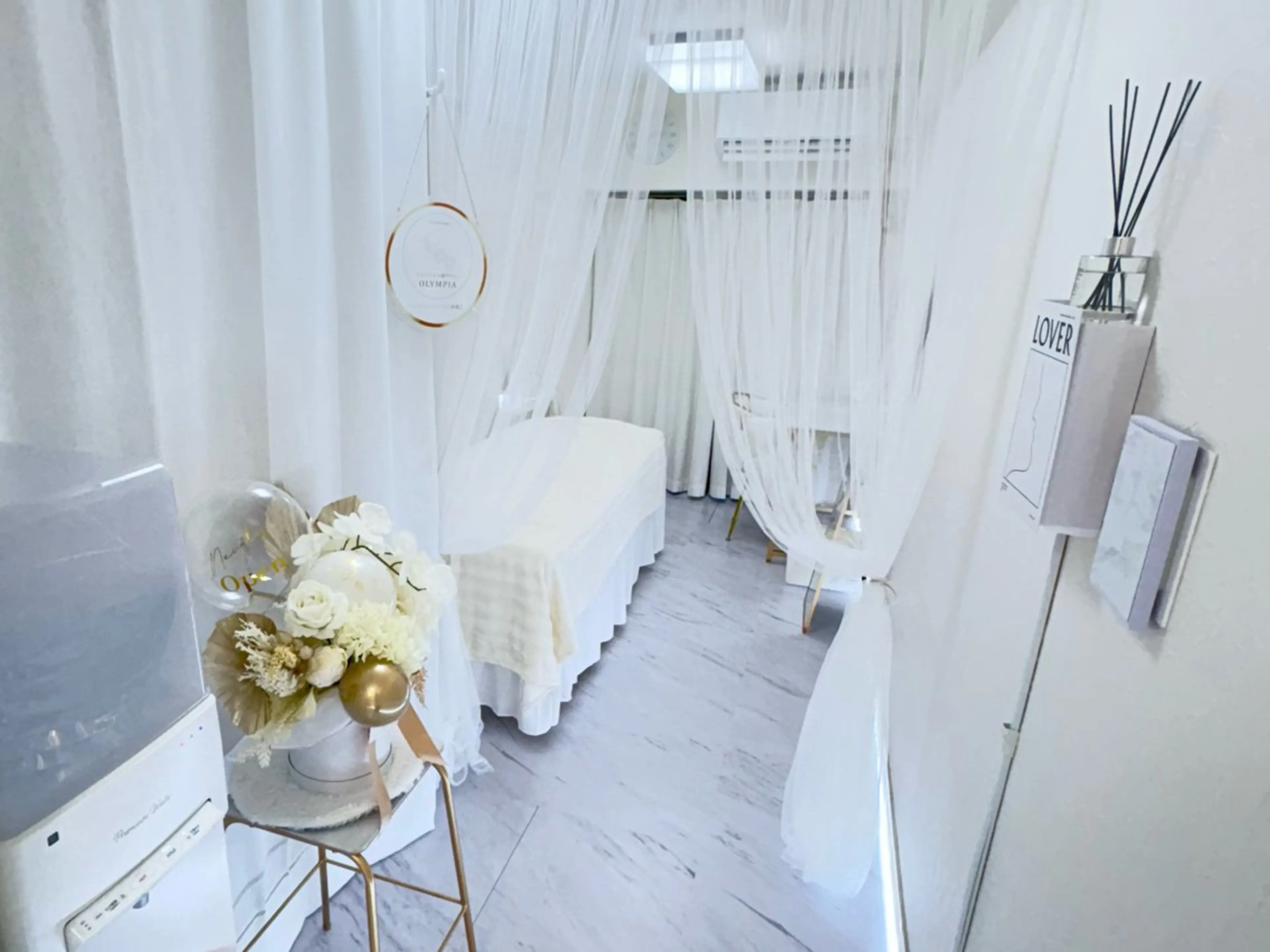 OLYMPIA所属・OLYMPIA 小顔 ハーブピーリングのエステ・リラクイメージ