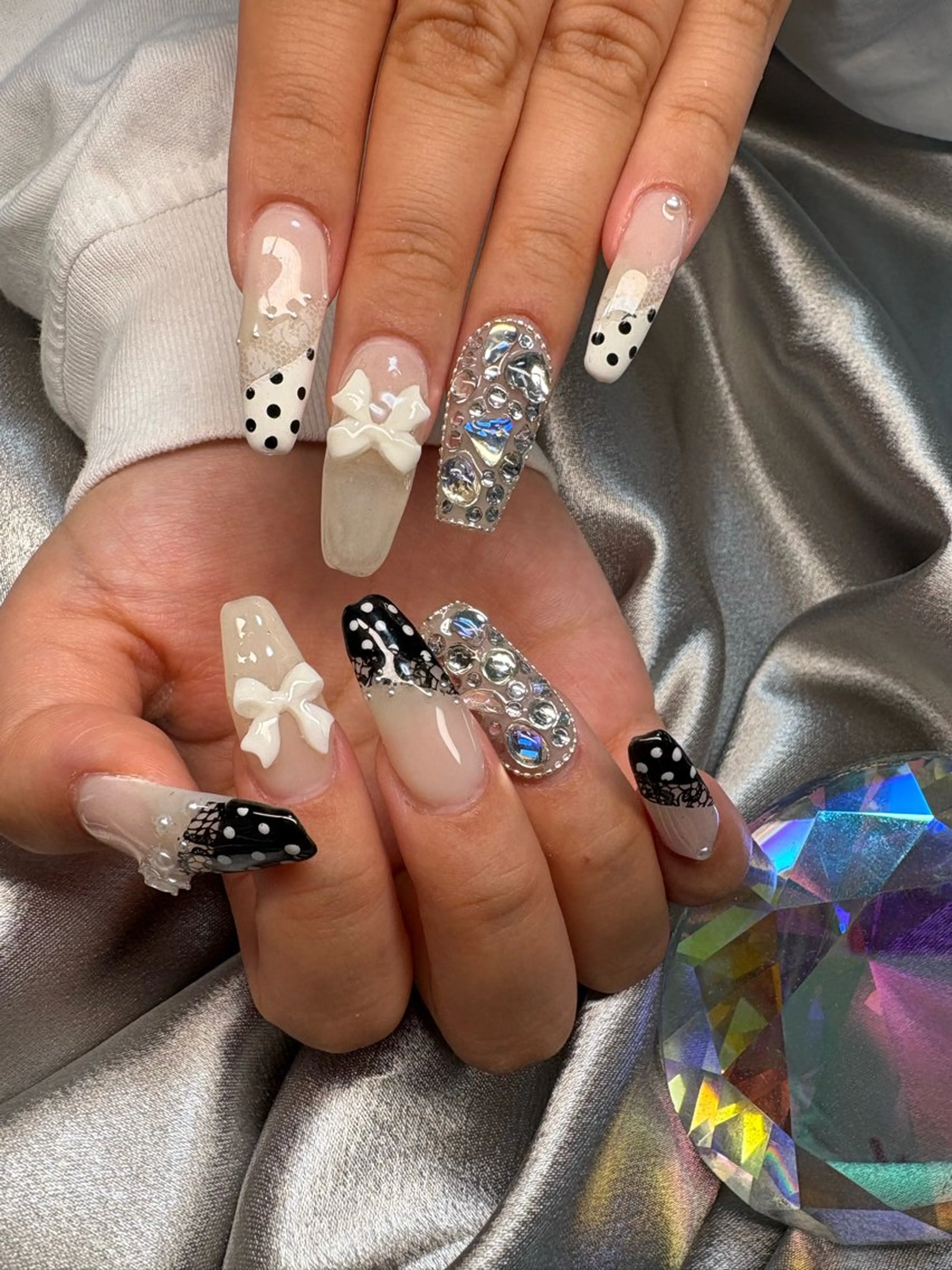 ネイル ドット フレンチネイル キラキラネイル レース ハンドネイル Cocopelli N'STYLEのネイルデザイン