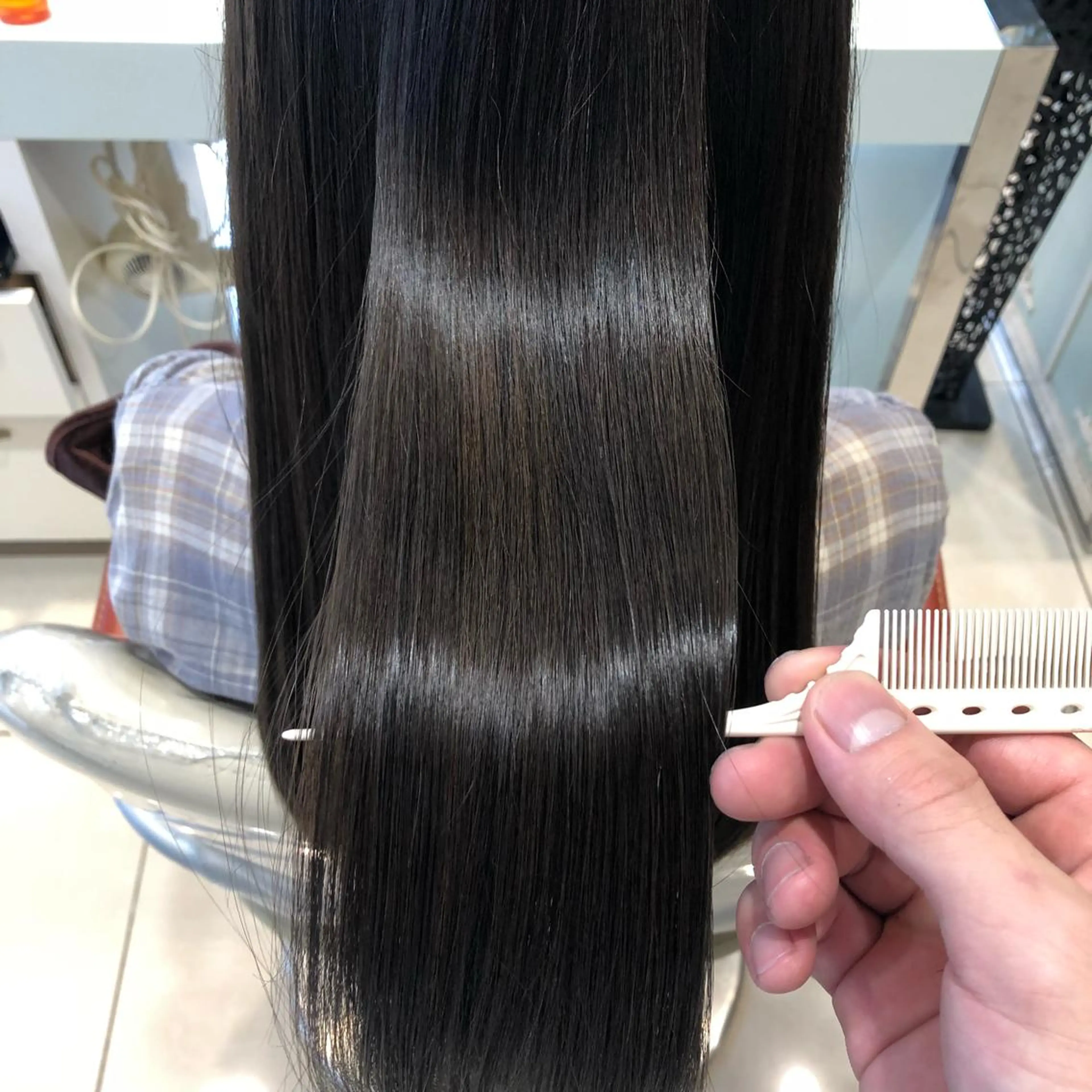 ロング ブリーチカラー特化 碇　英朗のヘアスタイル