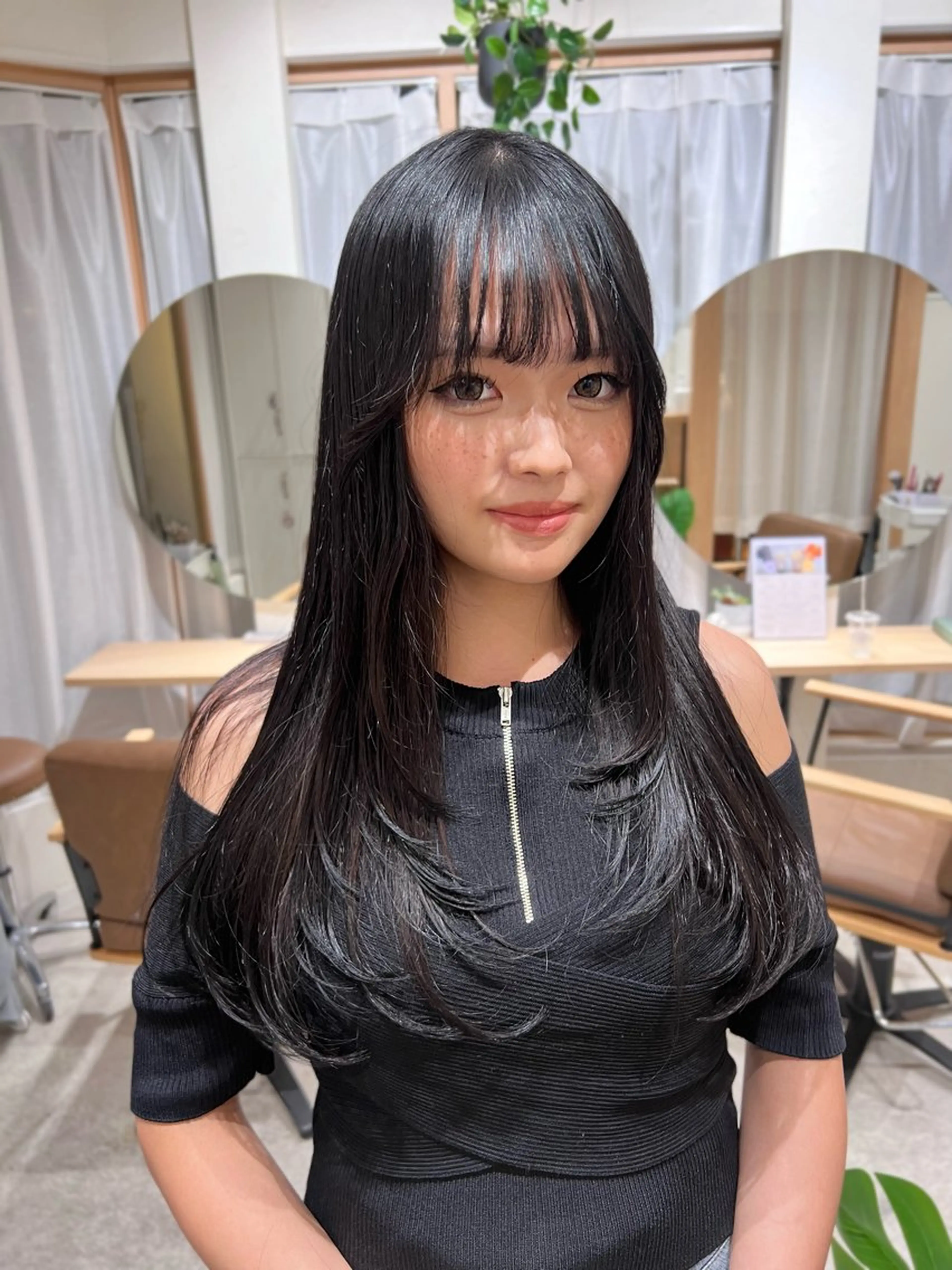 ロング カット ヘアカラー Day .1のヘアスタイル