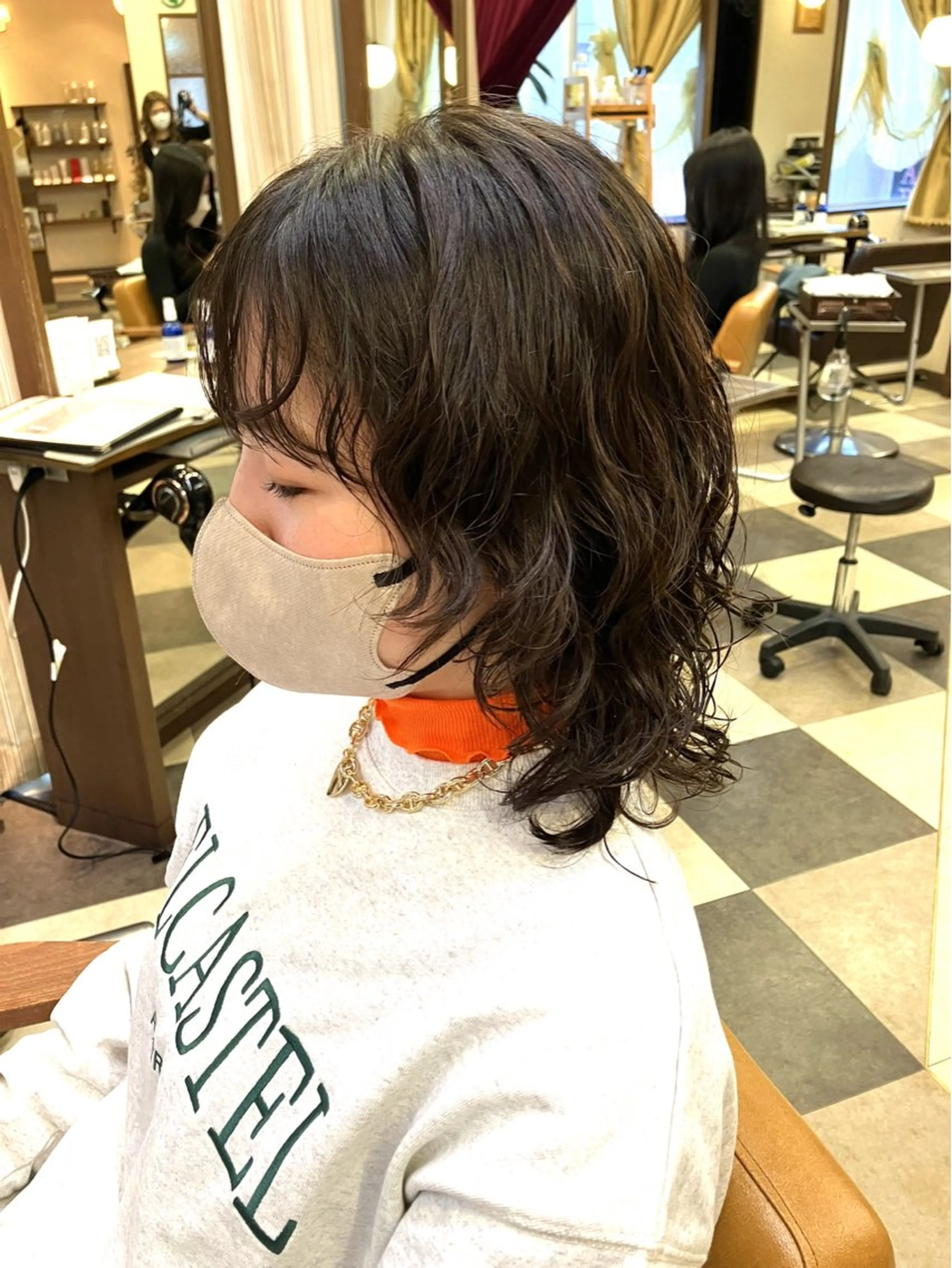 セミロング セミロングパーマ ウルフカット coverhairbliss上尾所属・阿部 雲母のヘアスタイル