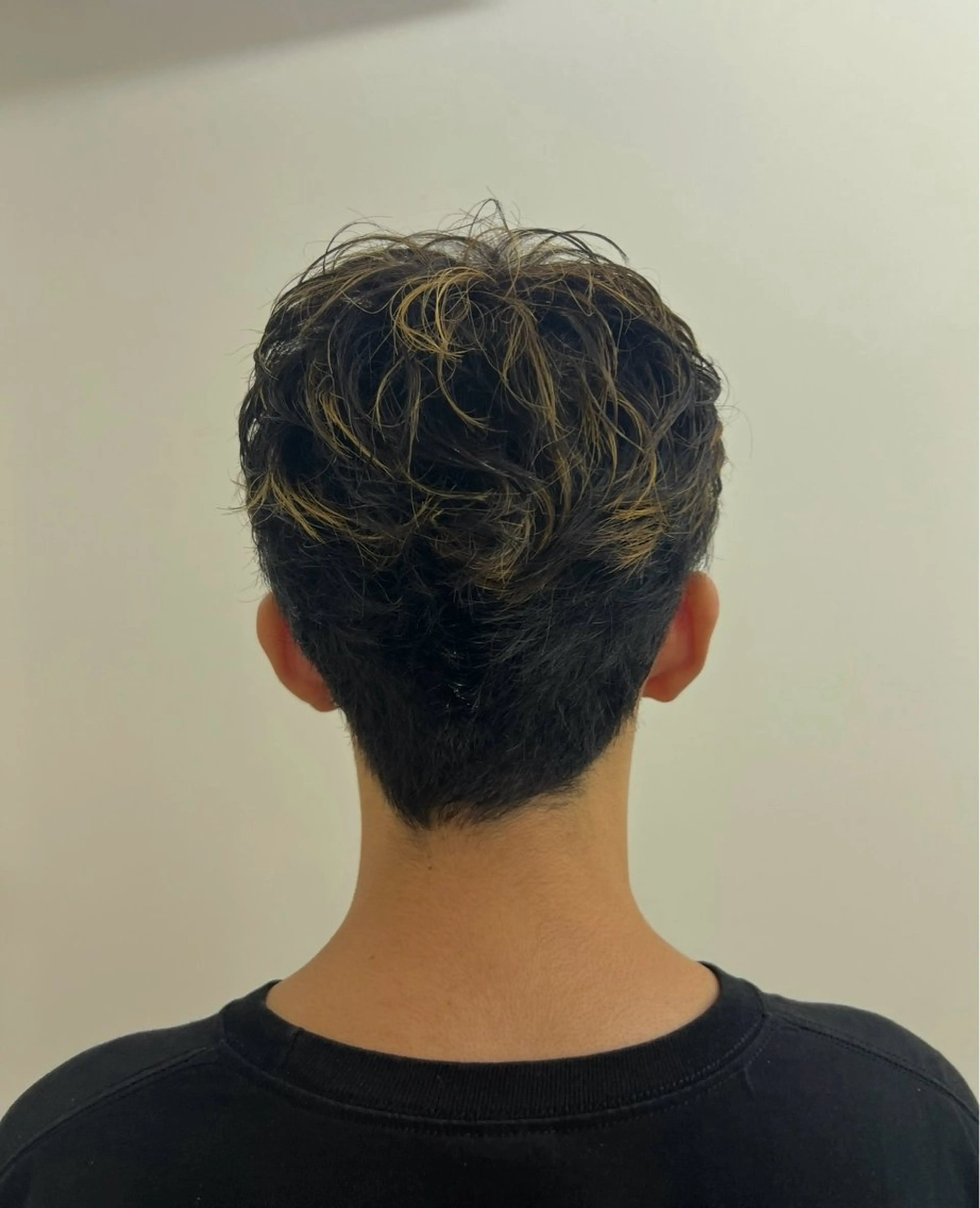 メンズ メンズハイライト アトリエファゴ ハナミズキ店所属・アトリエファゴ yosukeのヘアスタイル