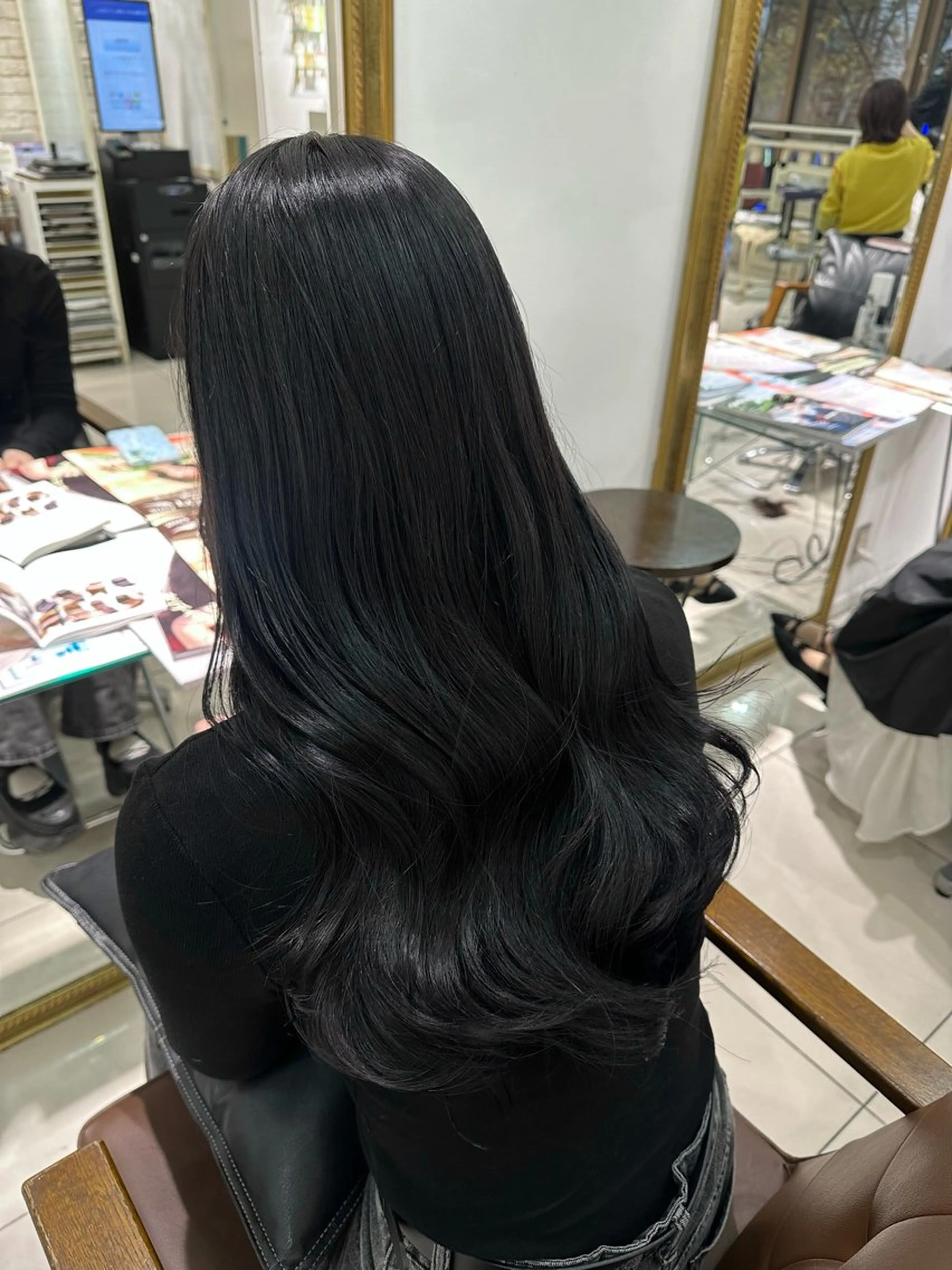 ロング カラー 透明感カラー ヘアカラー トリートメント 髪質改善透明感カラー 🩶Nanakoのヘアスタイル