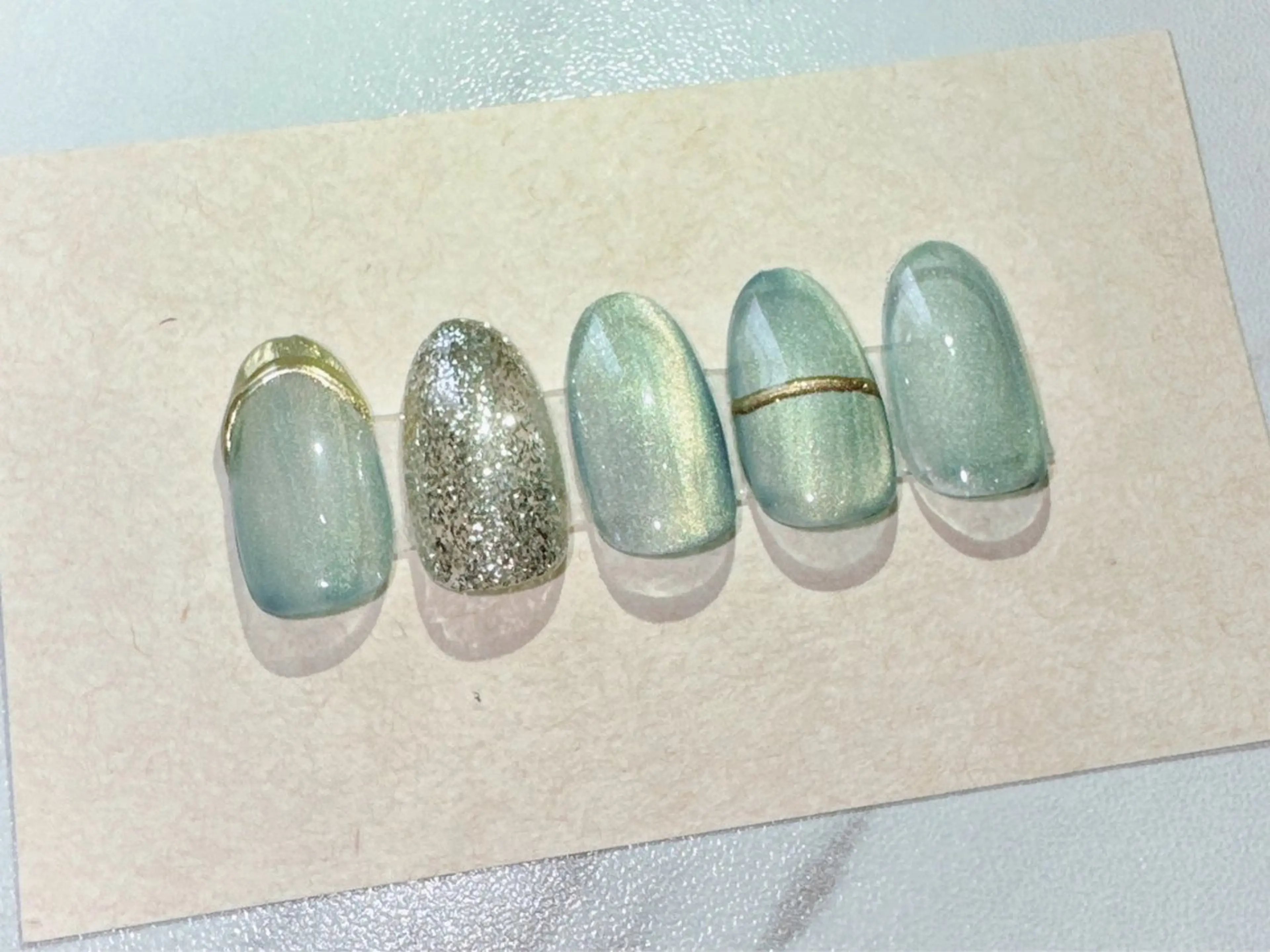 ネイル アートネイル マグネットネイル ミラーネイル ハンドネイル beautiful me natsukiのネイルデザイン