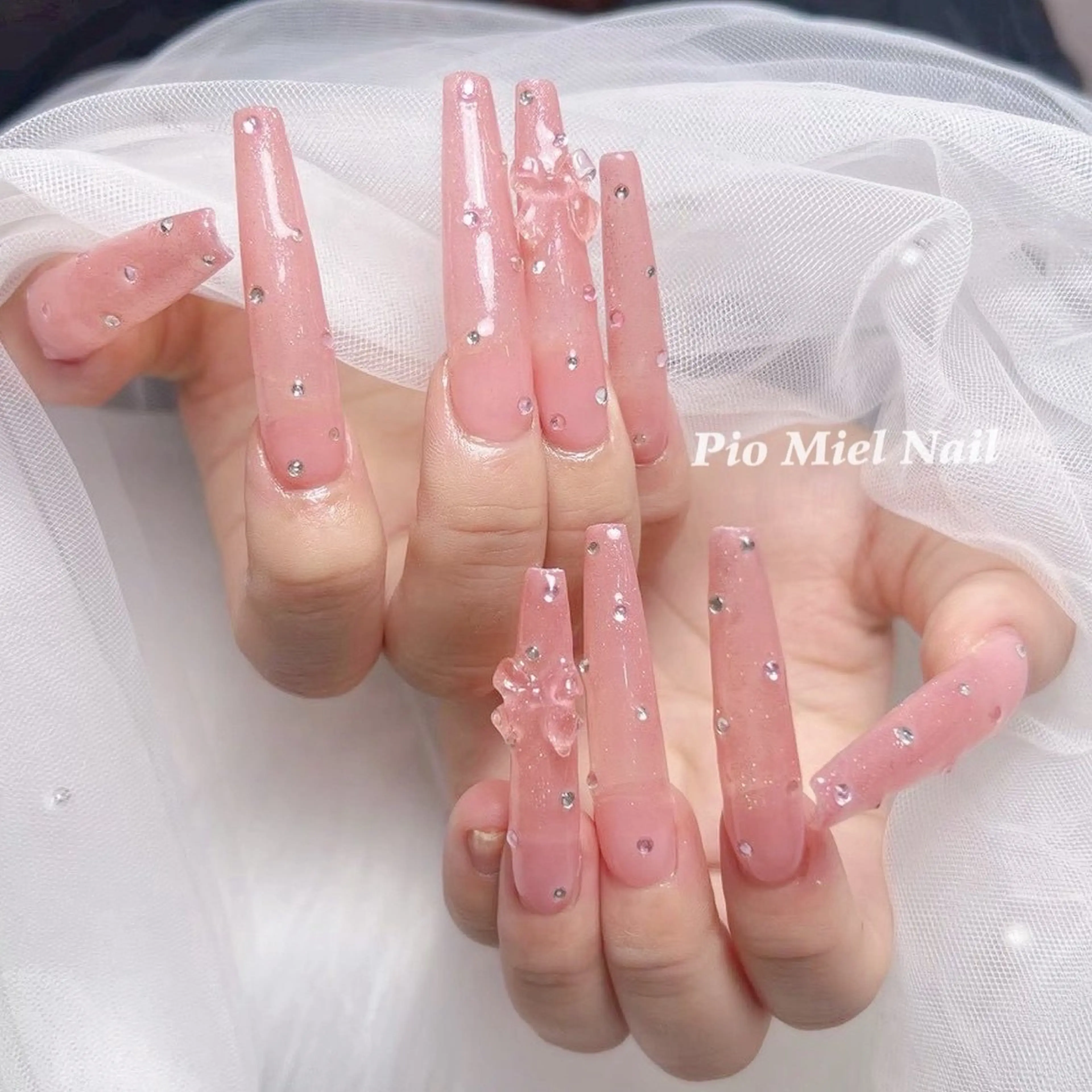 ネイル ハンドネイル HANA 長さだしのネイルデザイン