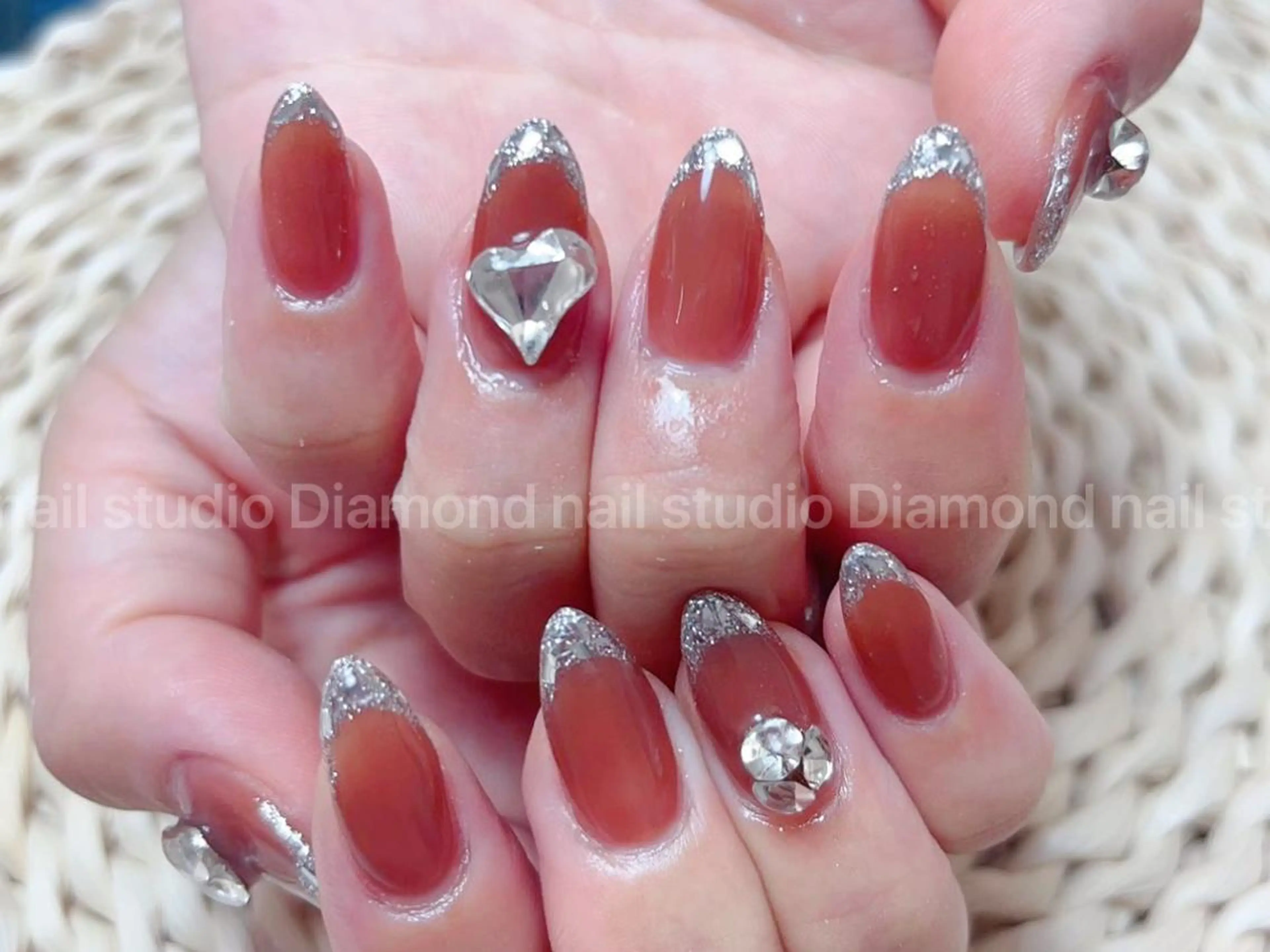 ミディアム Diamond ✨のネイルデザイン