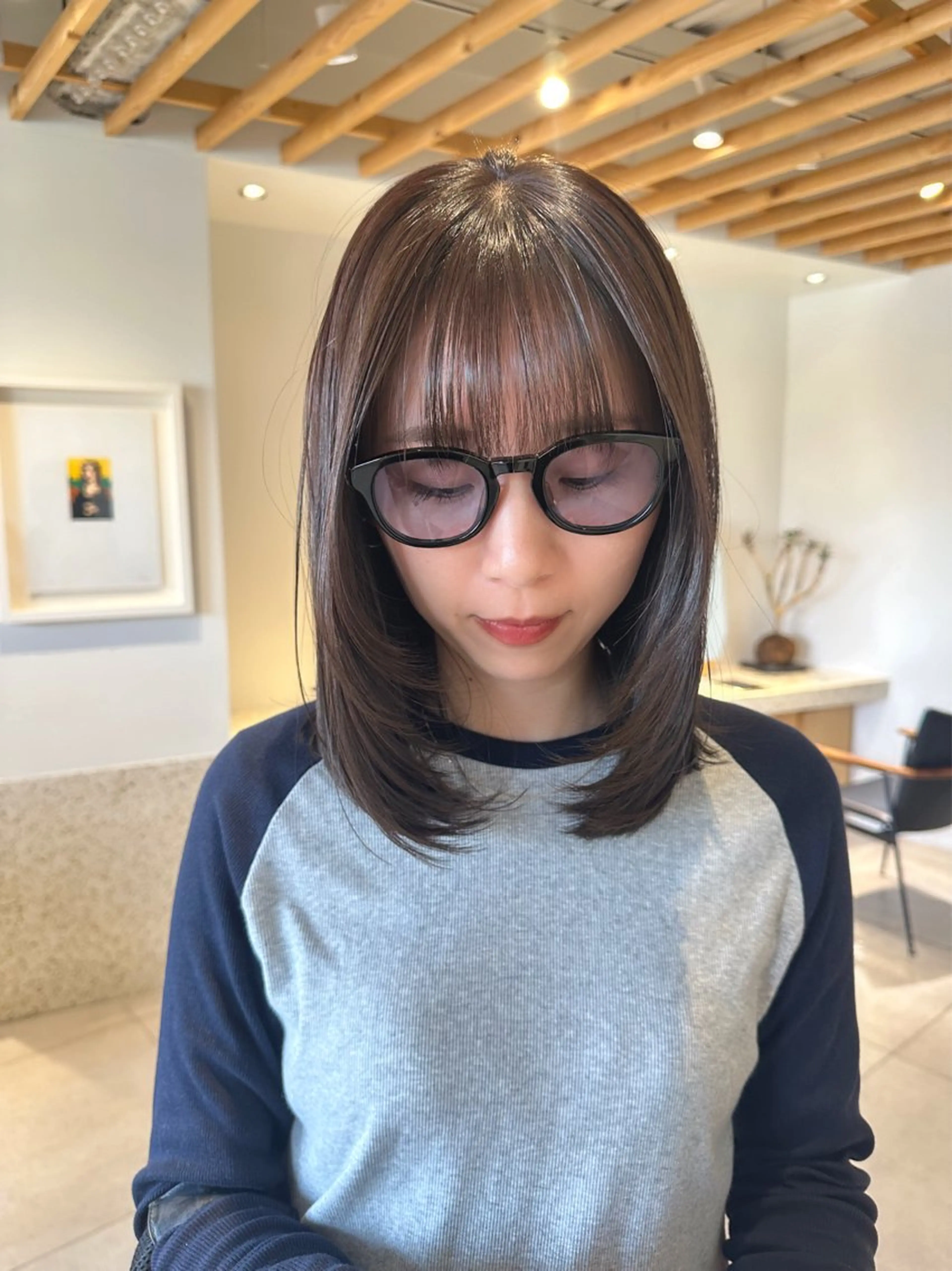 ミディアム レイヤーカット 杉本 沙羅のヘアスタイル