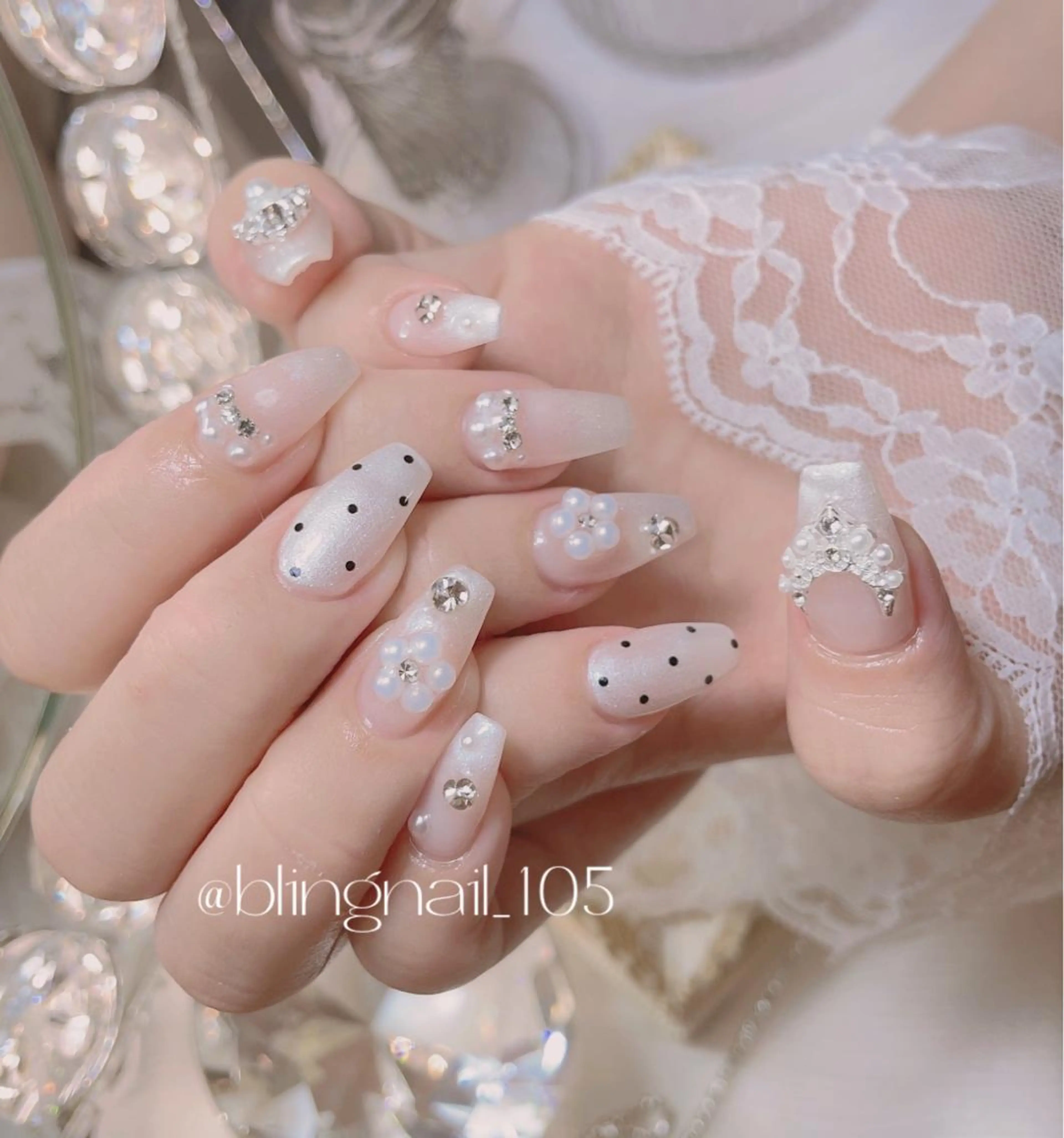 ネイル 23時まで❤︎韓国、 ワンホンネイルのネイルデザイン