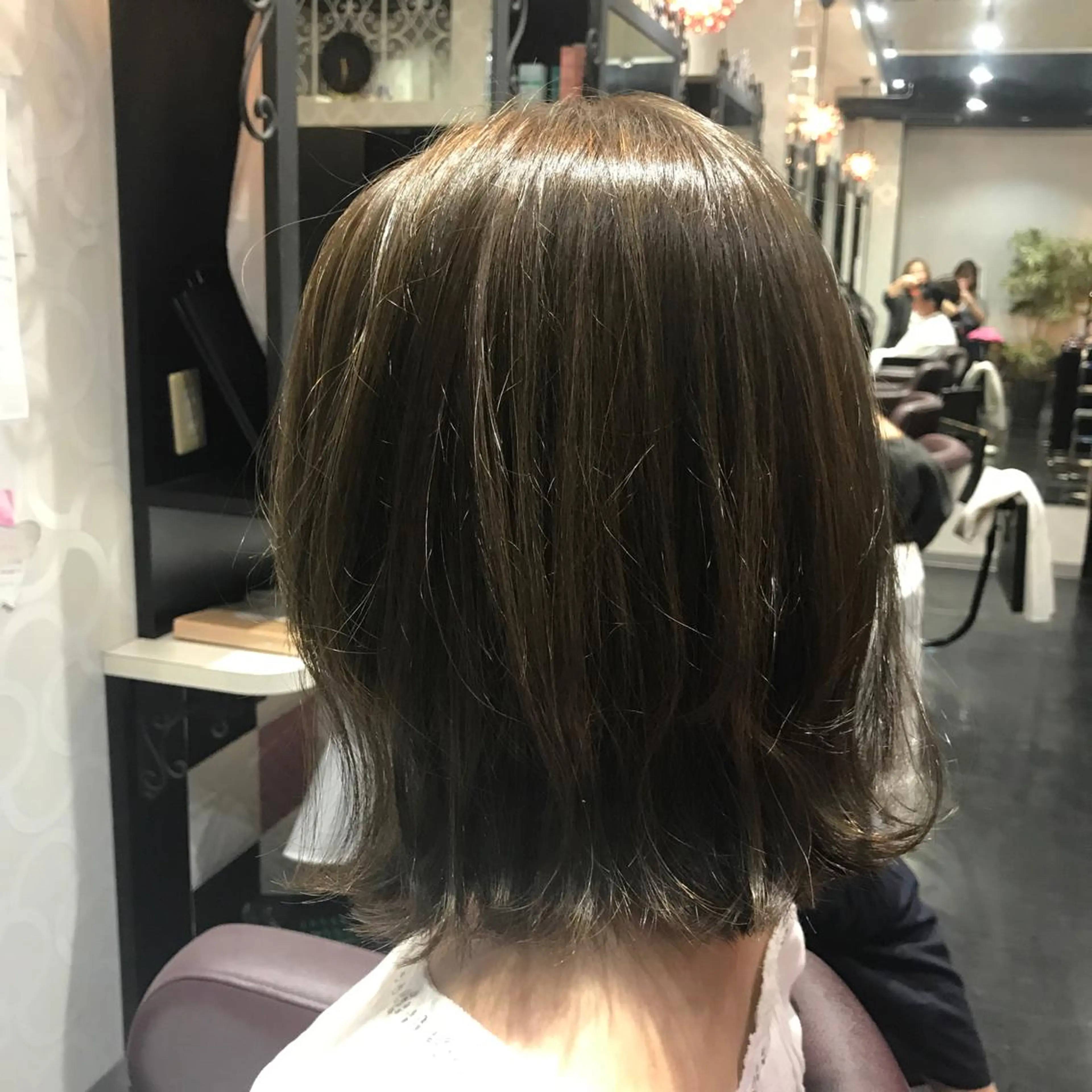 ミディアム カラー アッシュ アッシュグレー ブリーチ ハイライトカラー ハイライト FUKO Hip's eyesのマツエク・マツパデザイン