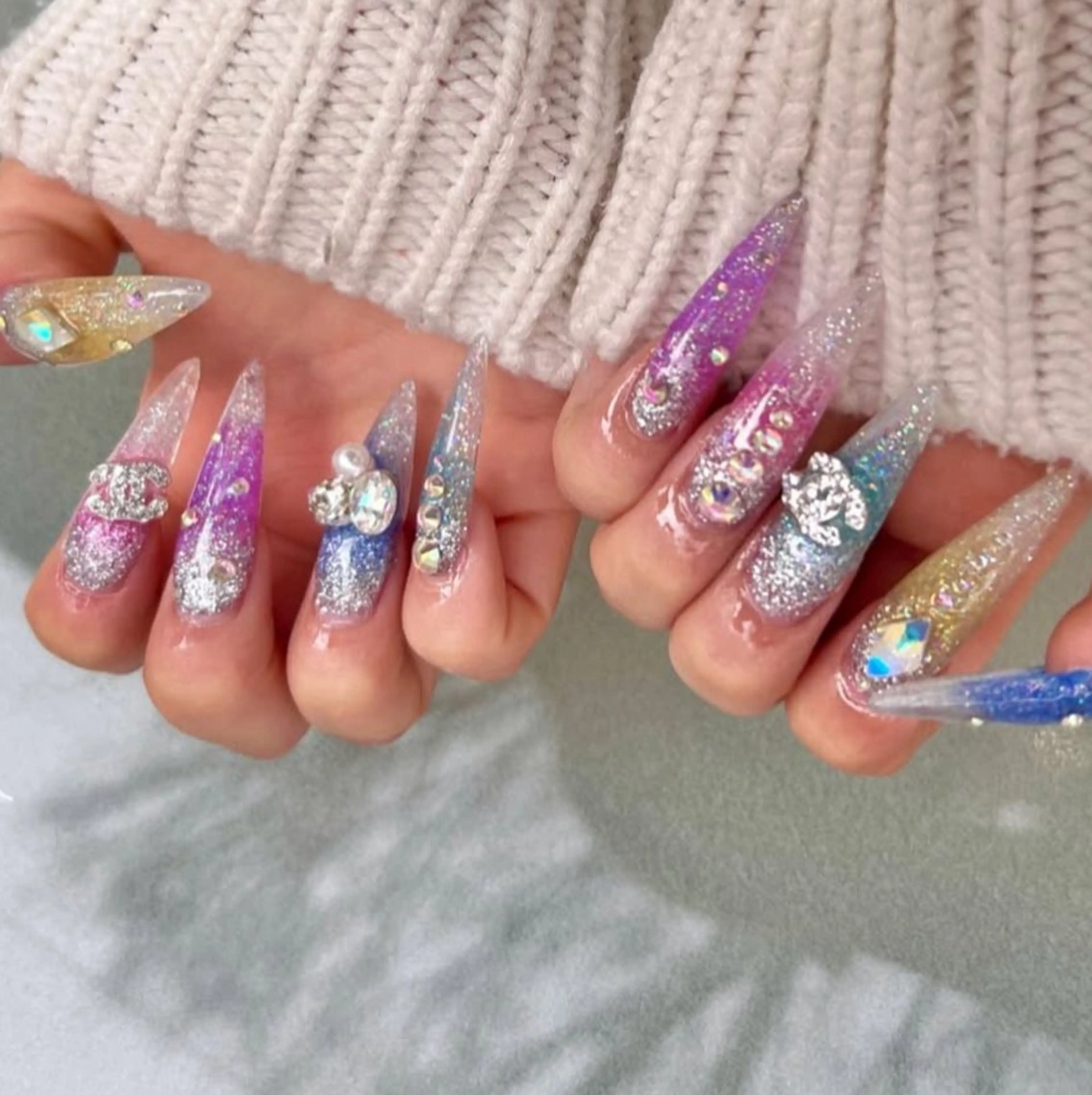 ネイル えくにゃん所属・AMAGASAKI LISAのネイルデザイン