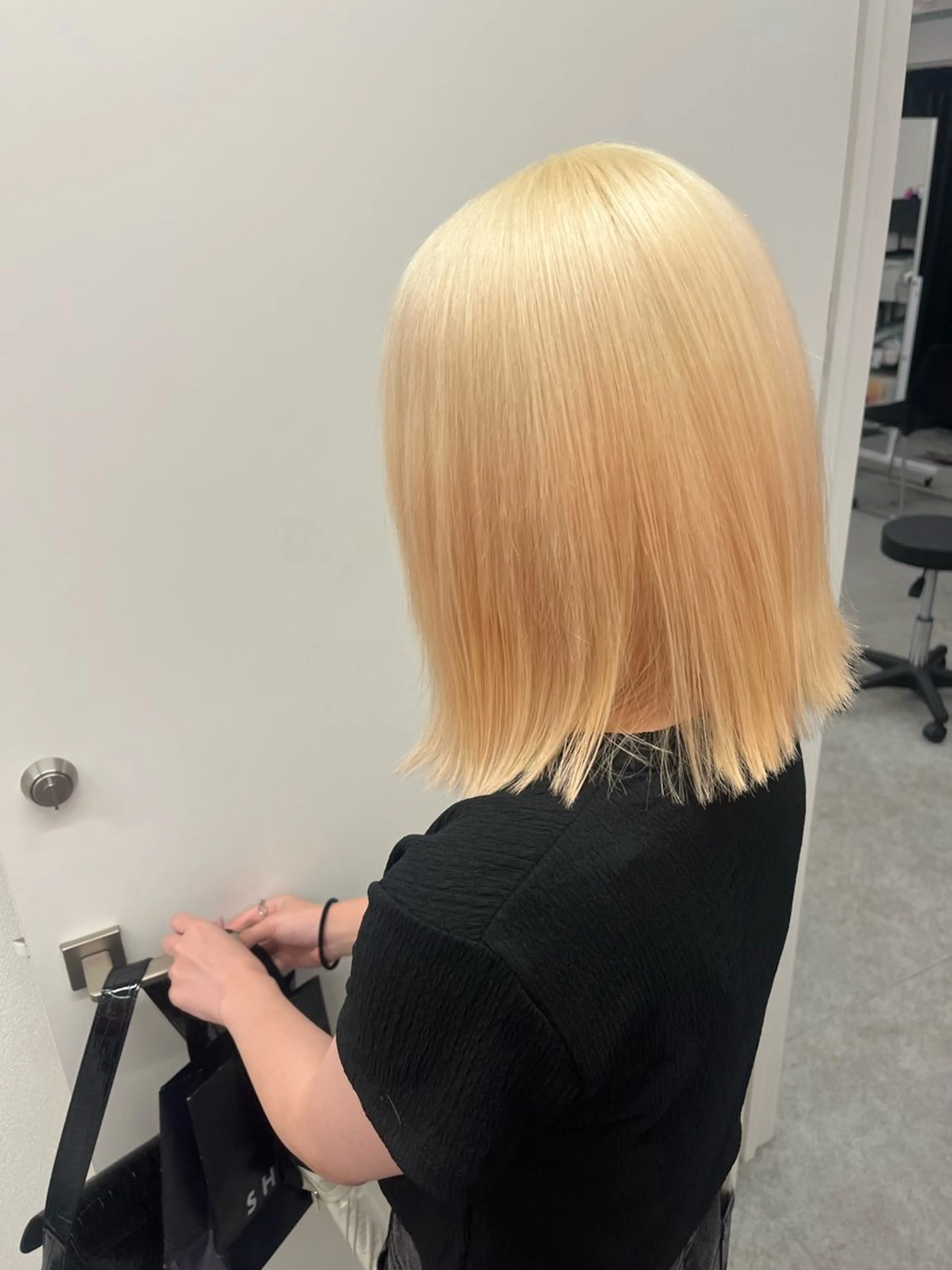 カラー ブロンド ユイ☆ハイトーン ☆ブリーチデザインのヘアスタイル