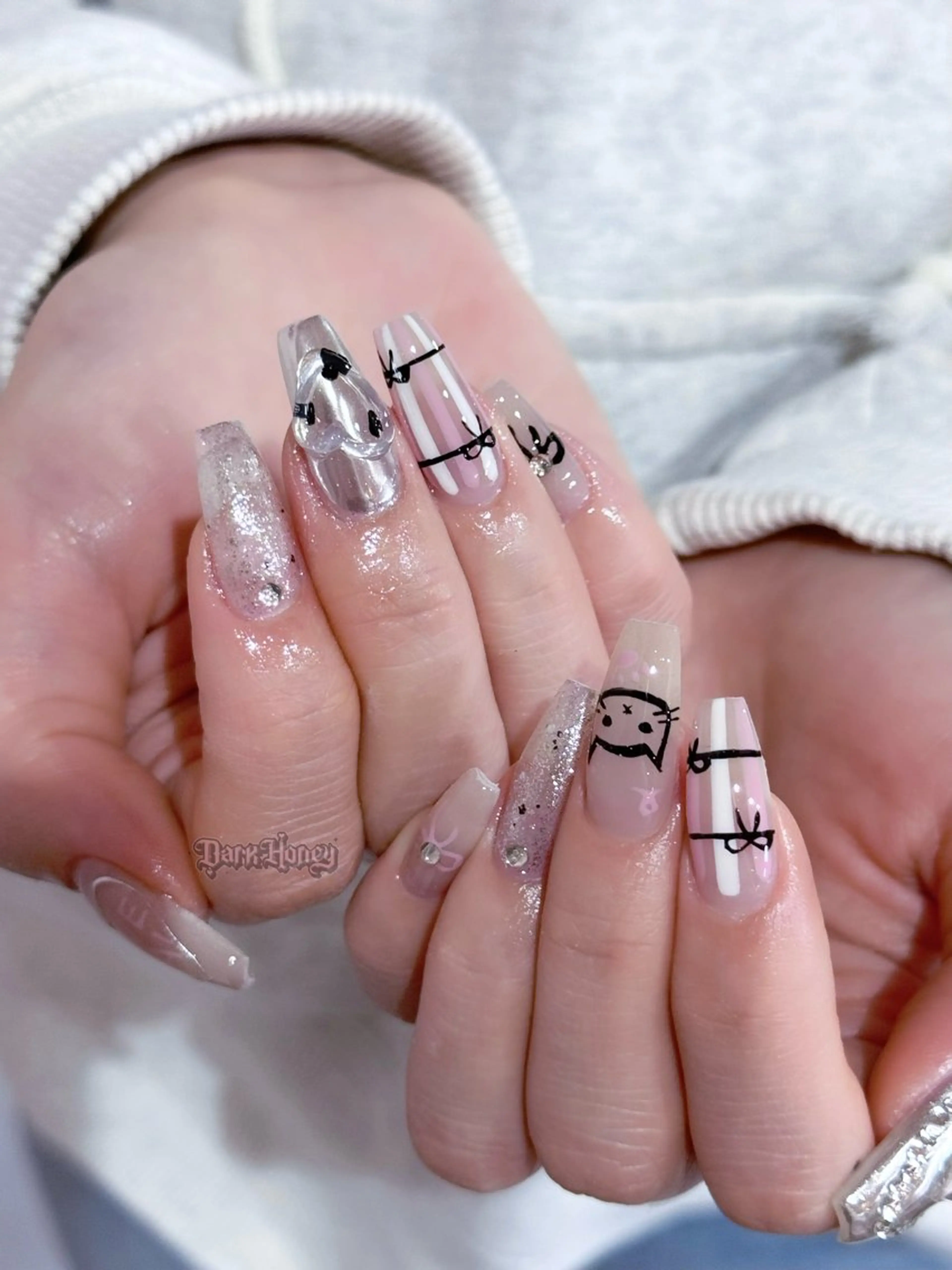 ネイル ハンドネイル Dark honey スカルプ専門原宿店のネイルデザイン