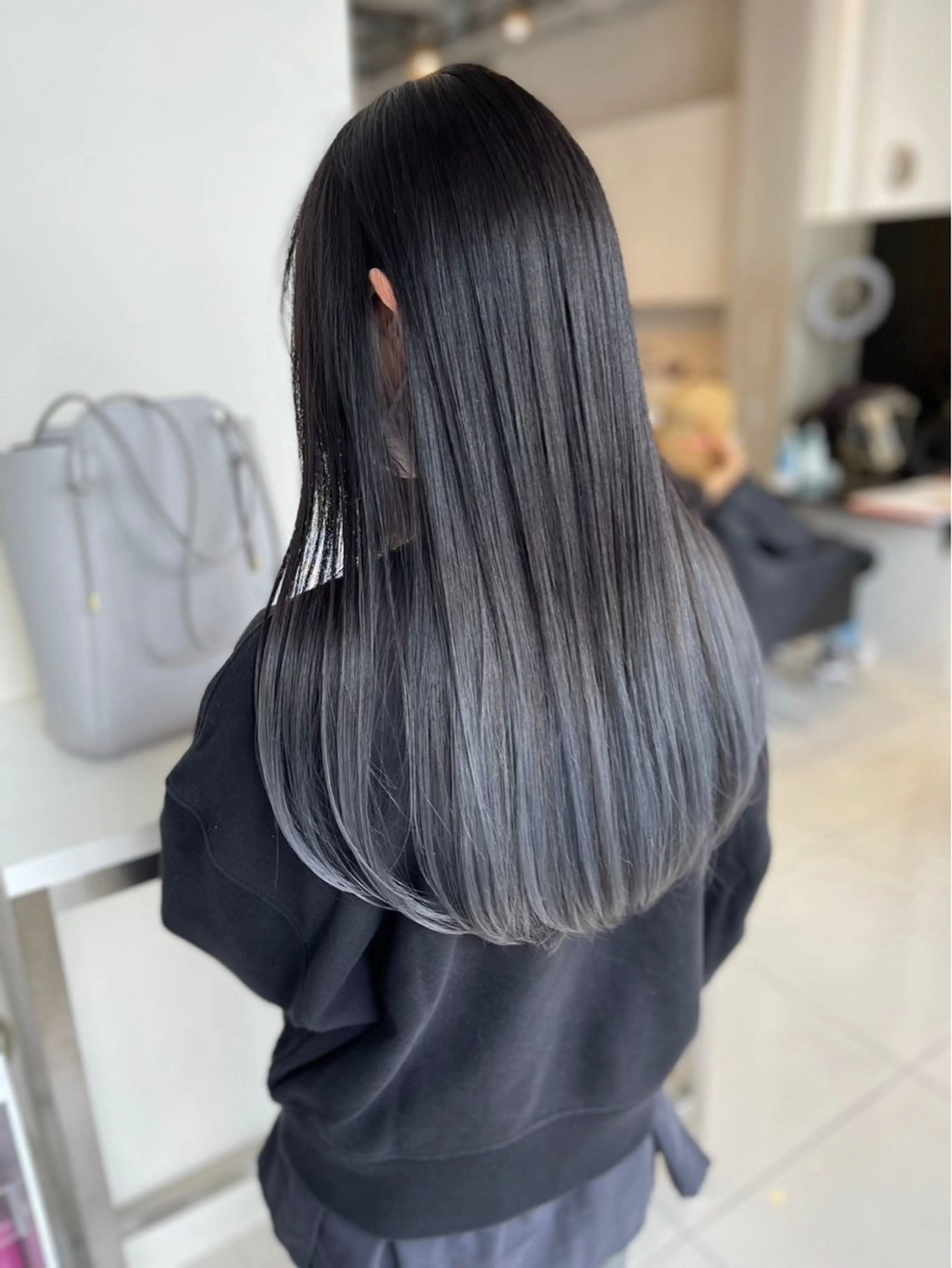 ロング カラー ブリーチ ケアブリーチ ダブルカラー グラデーションカラー 髪質改善 earth綱島店 佳太のヘアスタイル