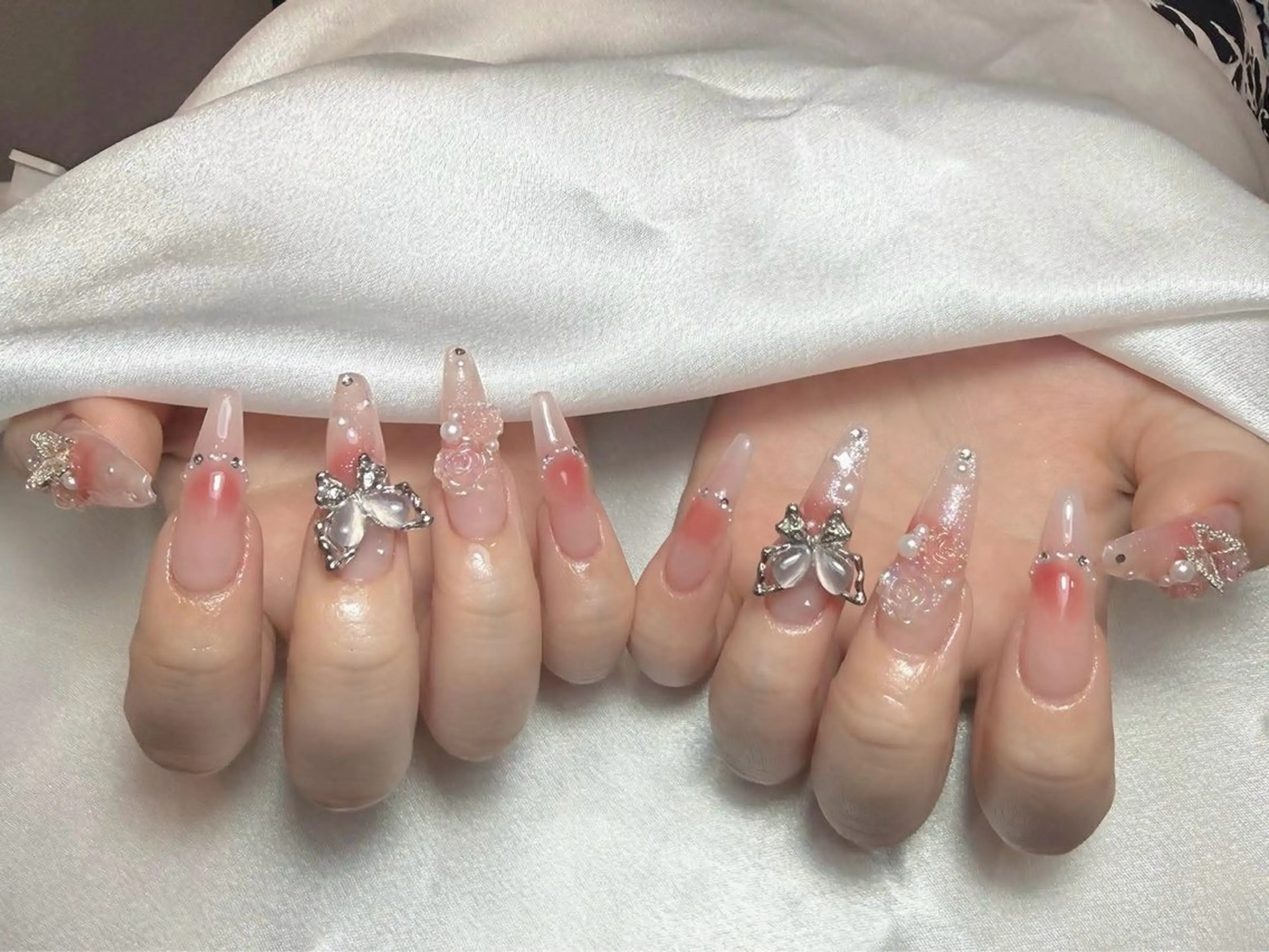 ネイル ハンドネイル リサ ネイルサロンのネイルデザイン