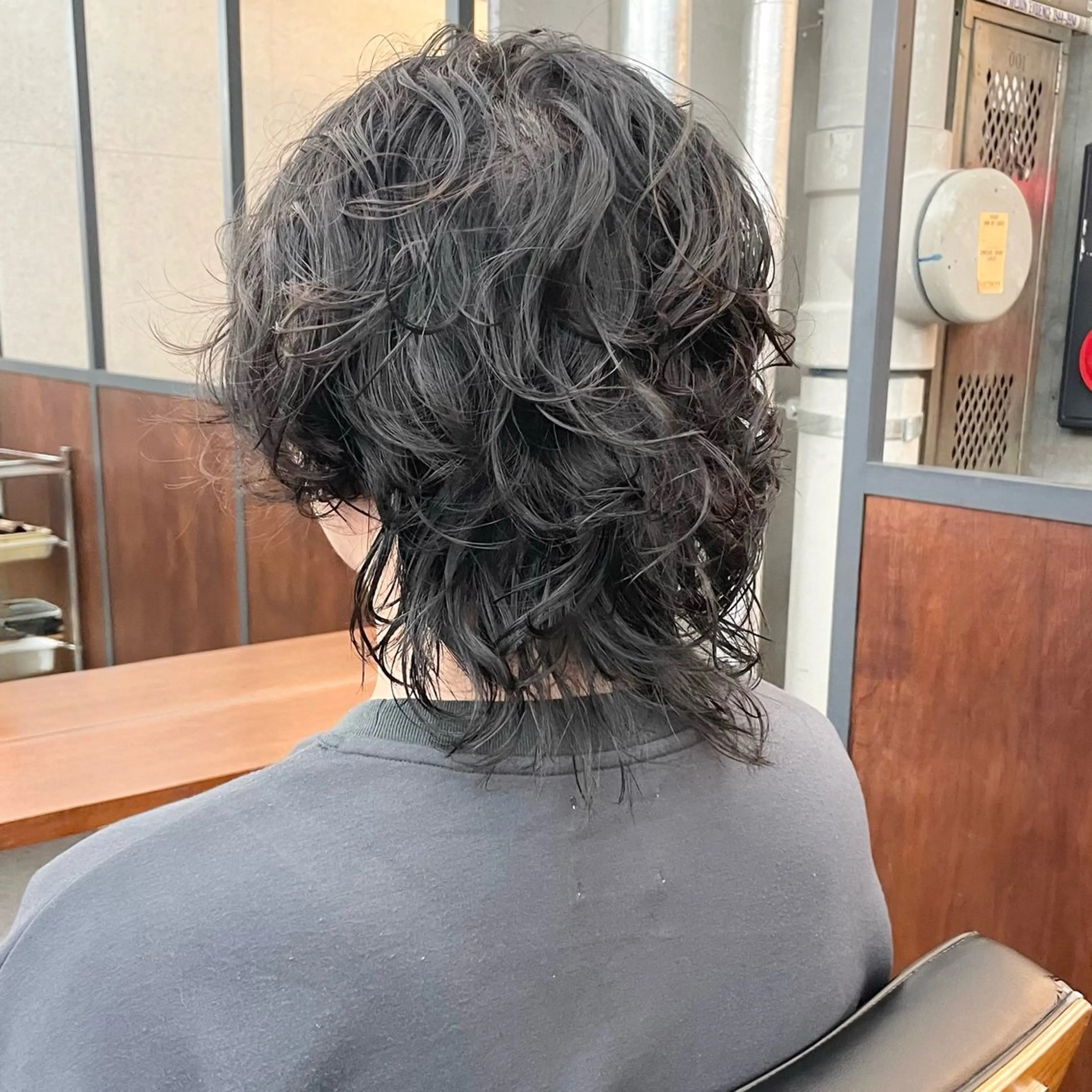 ミディアム パーマ メンズ ミディアムパーマ メンズパーマ メンズウルフカット ウルフカット カット パーマ ヘアセット ✂︎ウルフ・ショート ✂︎MIKUNIのヘアスタイル