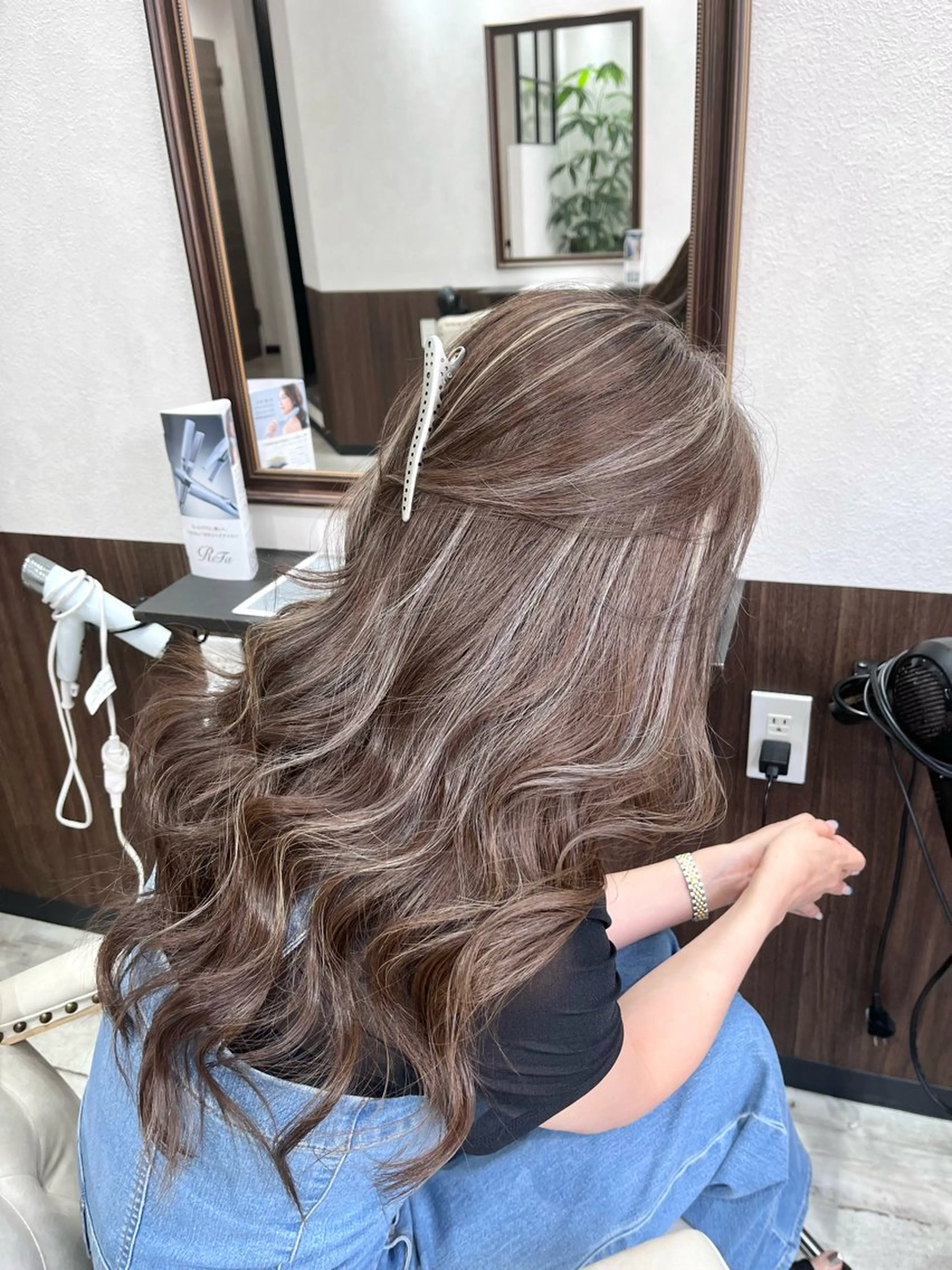 ロング カラー ヘアアレンジ Belle hair Design青野大貴のヘアスタイル